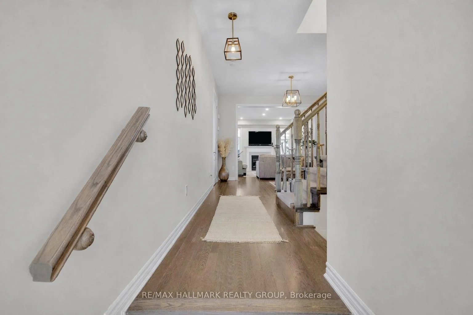 Photo 4 of 229 Meadowbreeze Drive, Ottawa, Kanata - Emerald Meadows/Trailwest — HOMEH