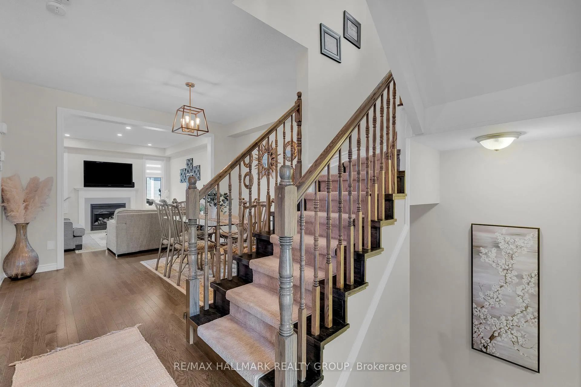 Photo 6 of 229 Meadowbreeze Drive, Ottawa, Kanata - Emerald Meadows/Trailwest — HOMEH
