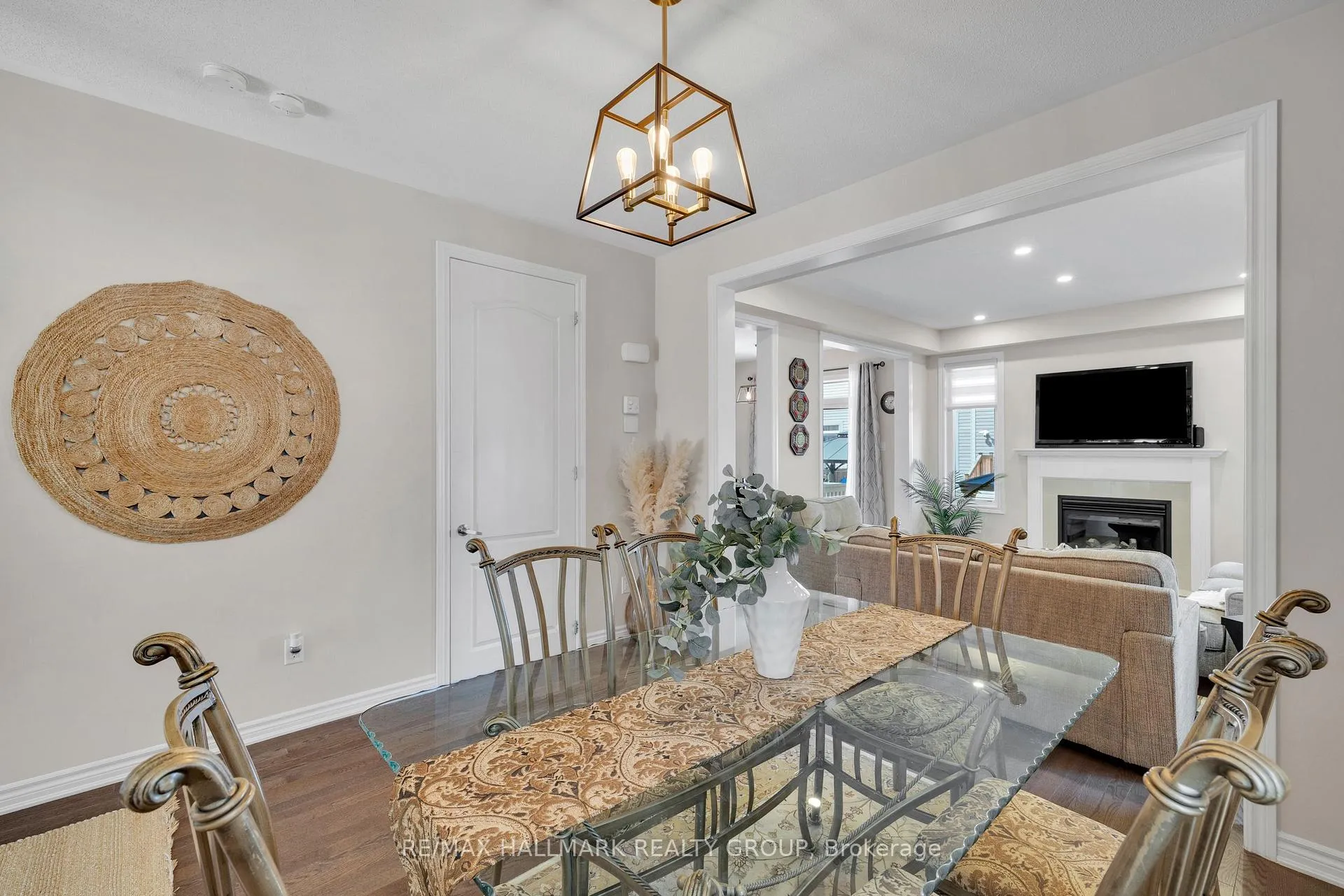 Photo 8 of 229 Meadowbreeze Drive, Ottawa, Kanata - Emerald Meadows/Trailwest — HOMEH