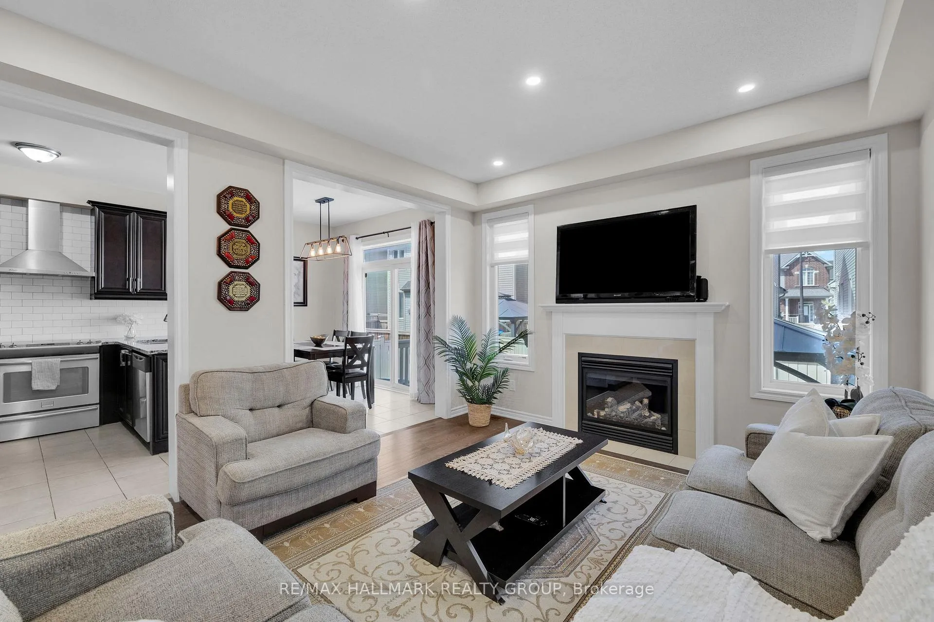 Photo 11 of 229 Meadowbreeze Drive, Ottawa, Kanata - Emerald Meadows/Trailwest — HOMEH