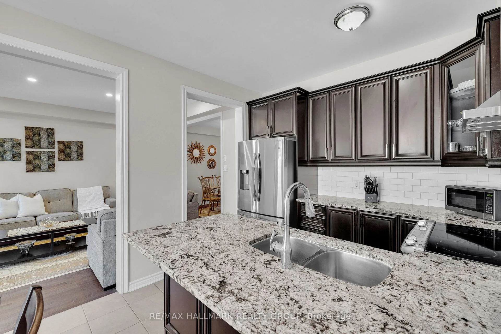 Photo 25 of 229 Meadowbreeze Drive, Ottawa, Kanata - Emerald Meadows/Trailwest — HOMEH
