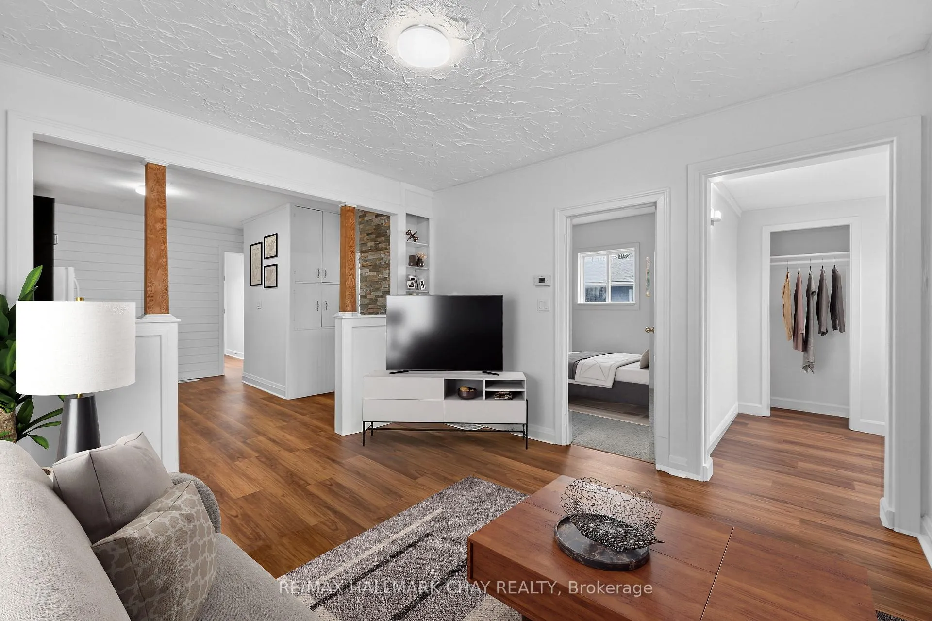Photo 4 of 244 Gill Street, Orillia — HOMEH