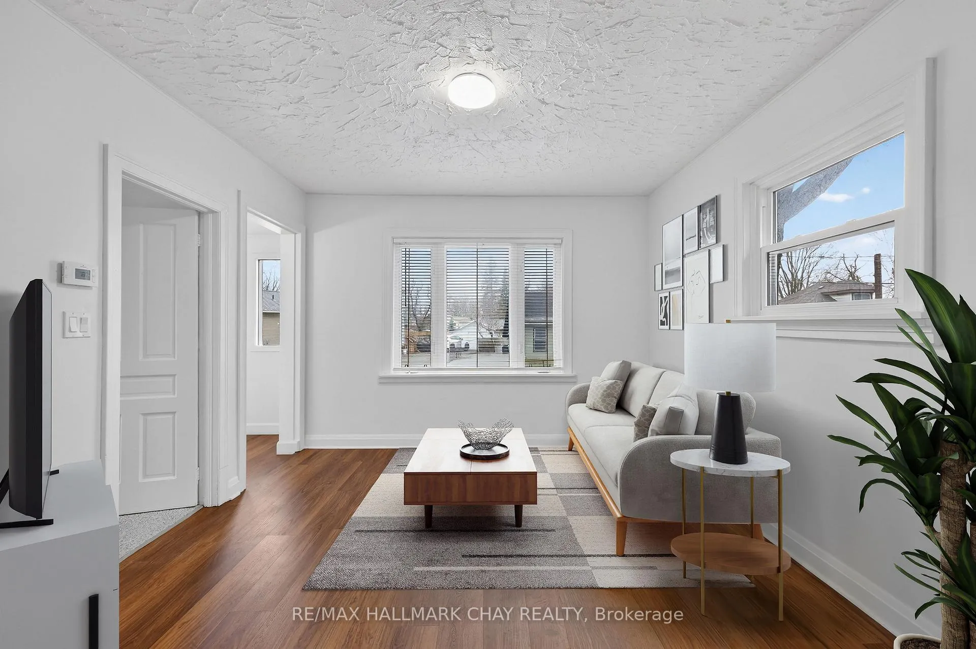 Photo 5 of 244 Gill Street, Orillia — HOMEH