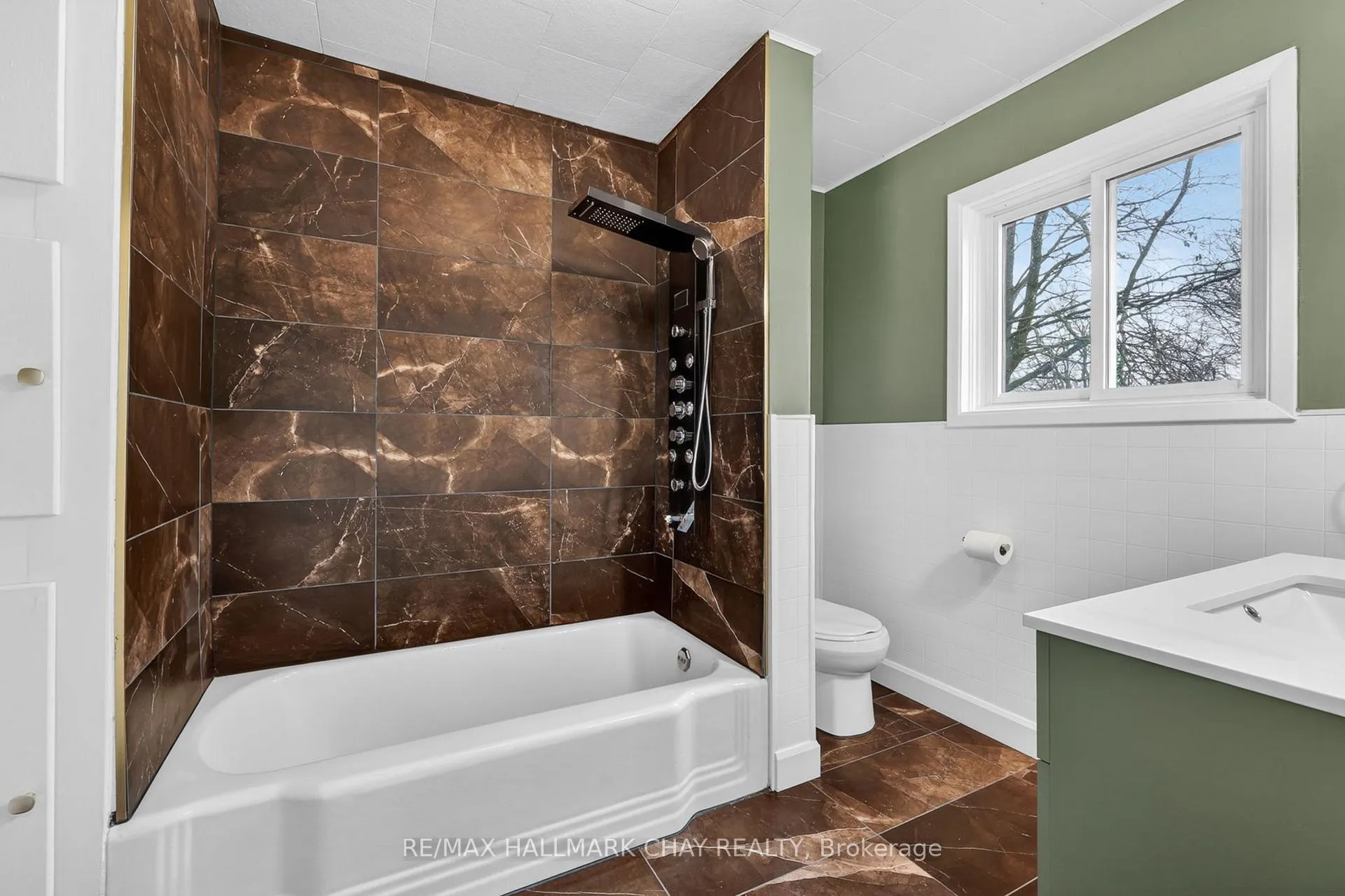 Photo 12 of 244 Gill Street, Orillia — HOMEH