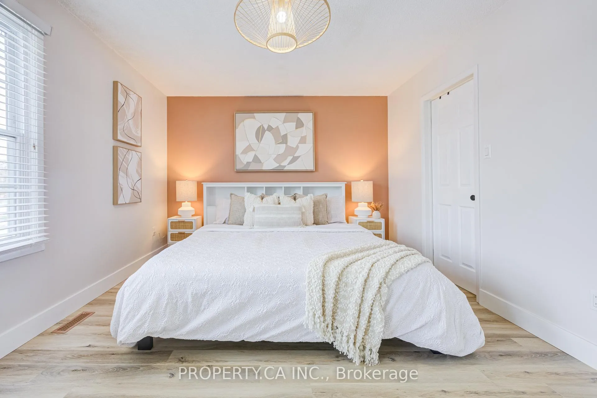 Photo 12 of 10 Mara Crescent, Brampton, Downtown Brampton — HOMEH