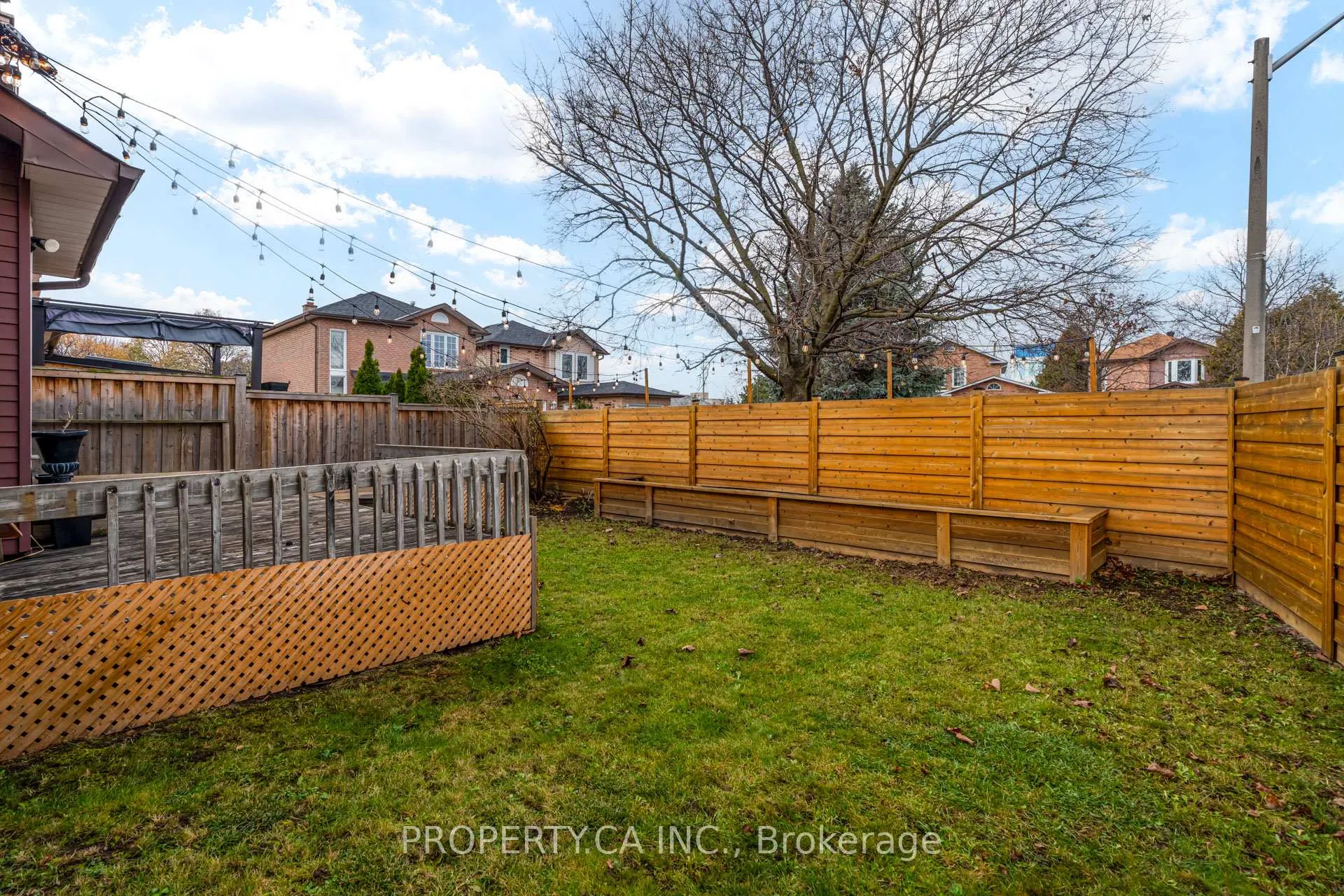 Photo 25 of 10 Mara Crescent, Brampton, Downtown Brampton — HOMEH