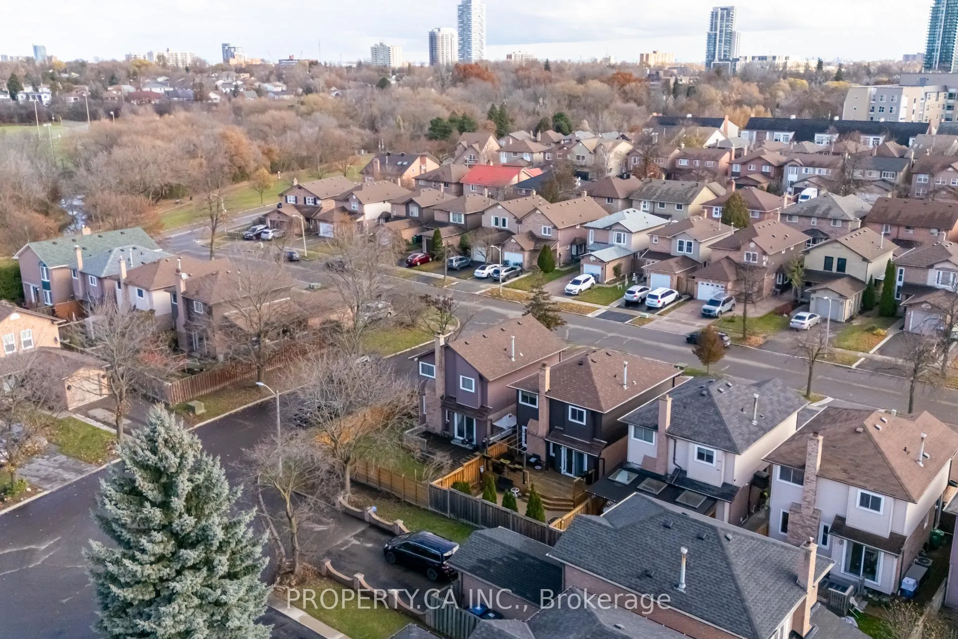 Photo 28 of 10 Mara Crescent, Brampton, Downtown Brampton — HOMEH