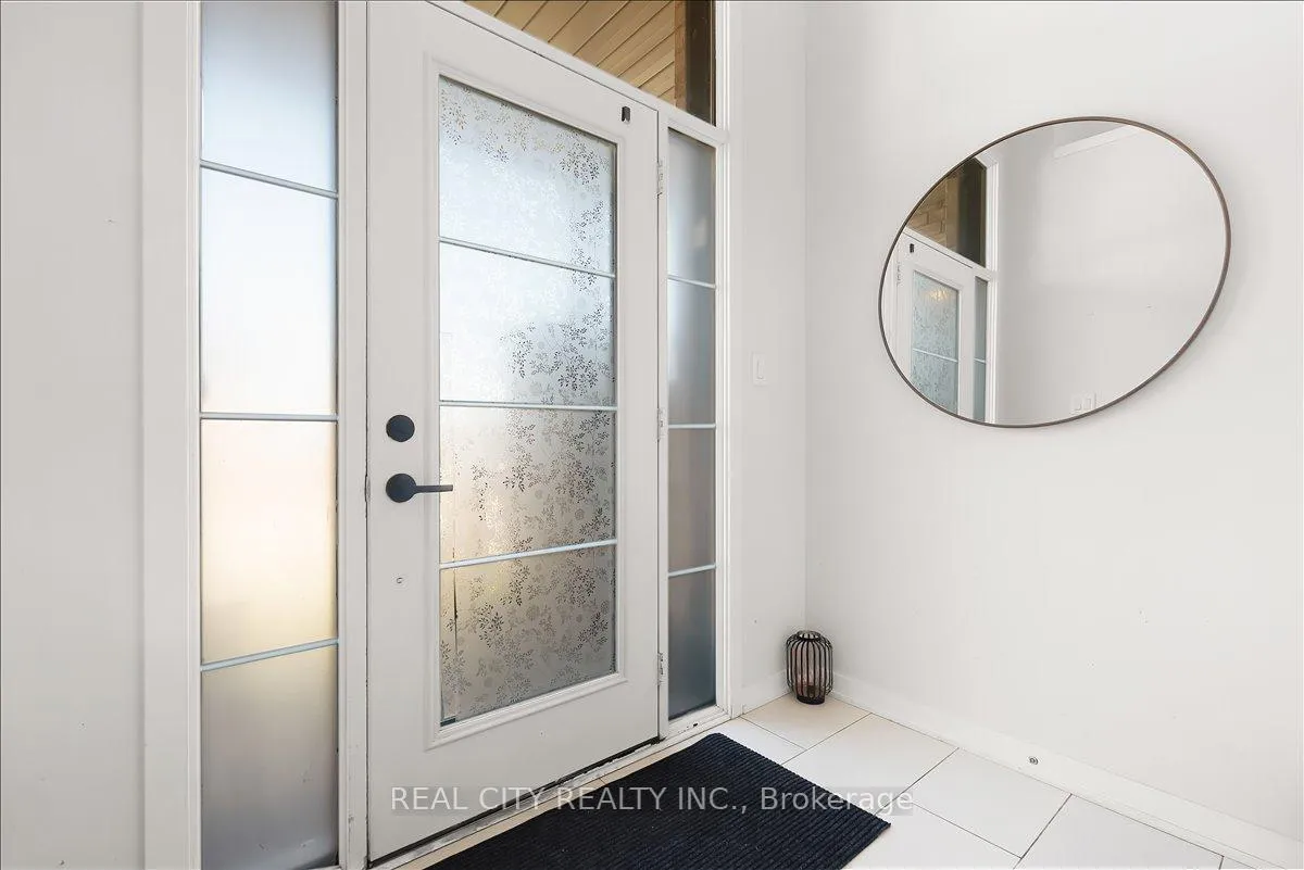 Photo 6 of 26 Crafter Crescent, Hamilton, Stoney Creek Mountain — HOMEH