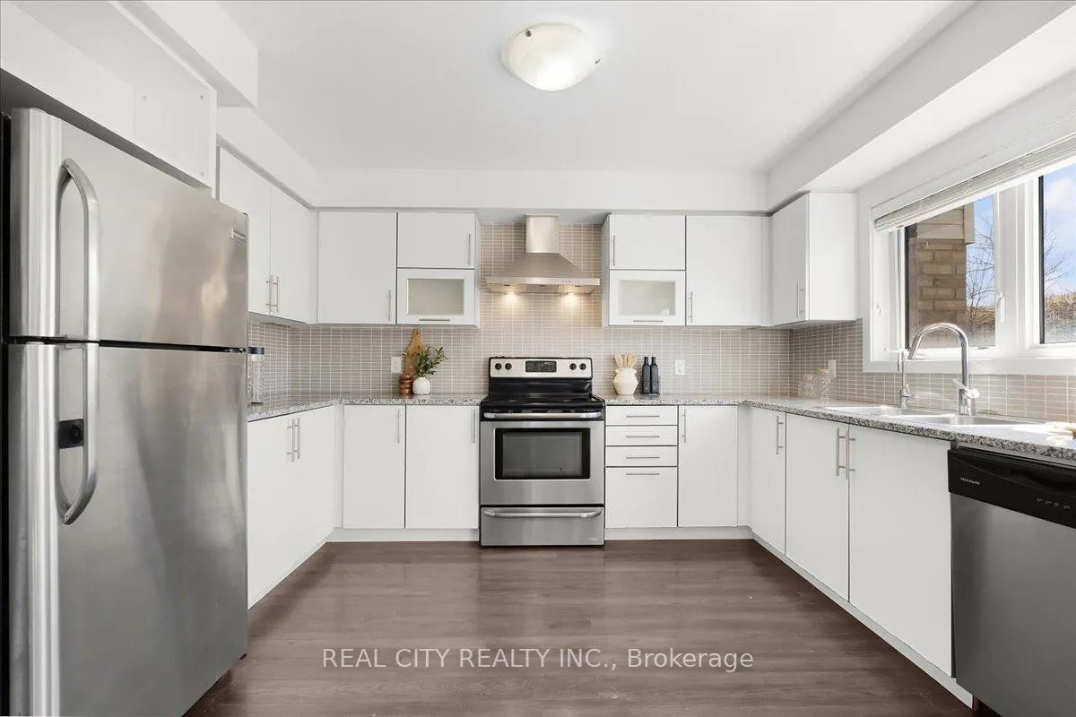 Photo 9 of 26 Crafter Crescent, Hamilton, Stoney Creek Mountain — HOMEH