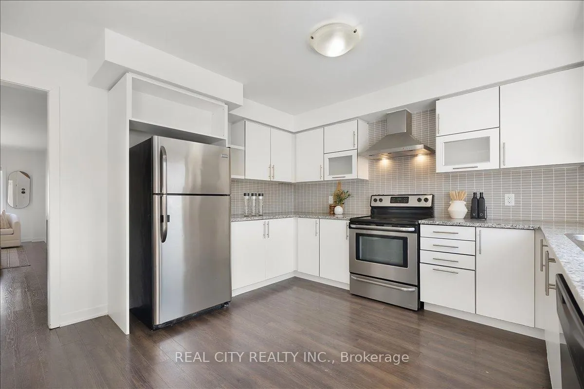 Photo 10 of 26 Crafter Crescent, Hamilton, Stoney Creek Mountain — HOMEH