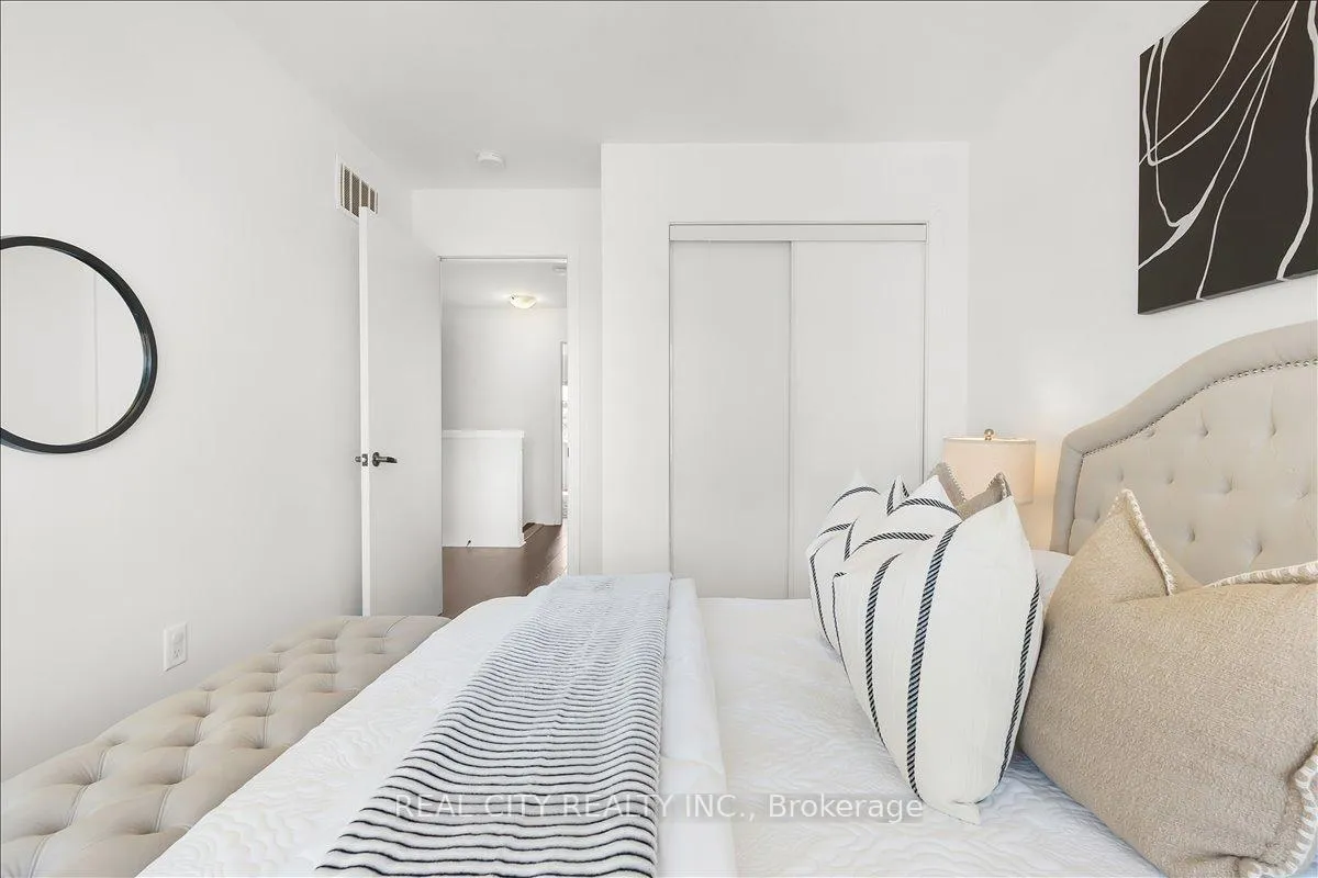 Photo 25 of 26 Crafter Crescent, Hamilton, Stoney Creek Mountain — HOMEH