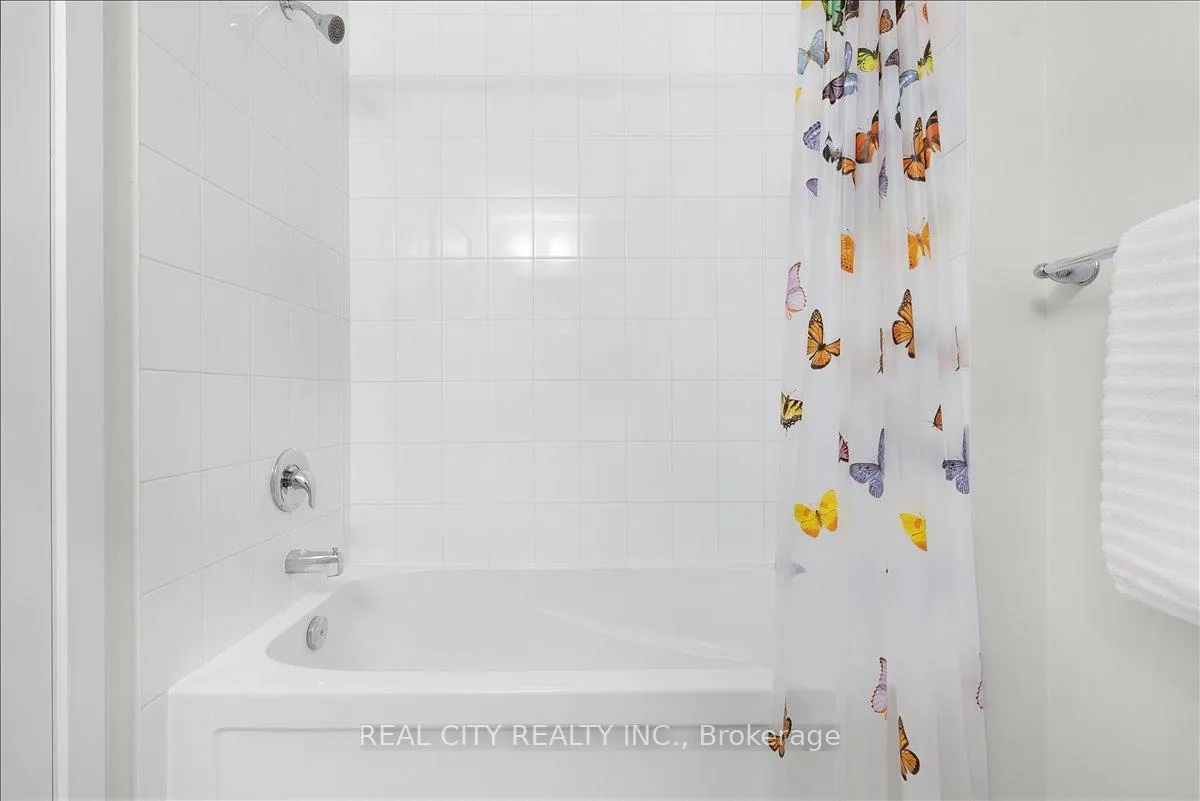 Photo 29 of 26 Crafter Crescent, Hamilton, Stoney Creek Mountain — HOMEH