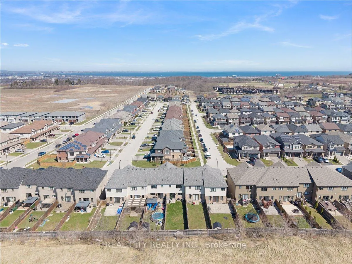 Photo 34 of 26 Crafter Crescent, Hamilton, Stoney Creek Mountain — HOMEH
