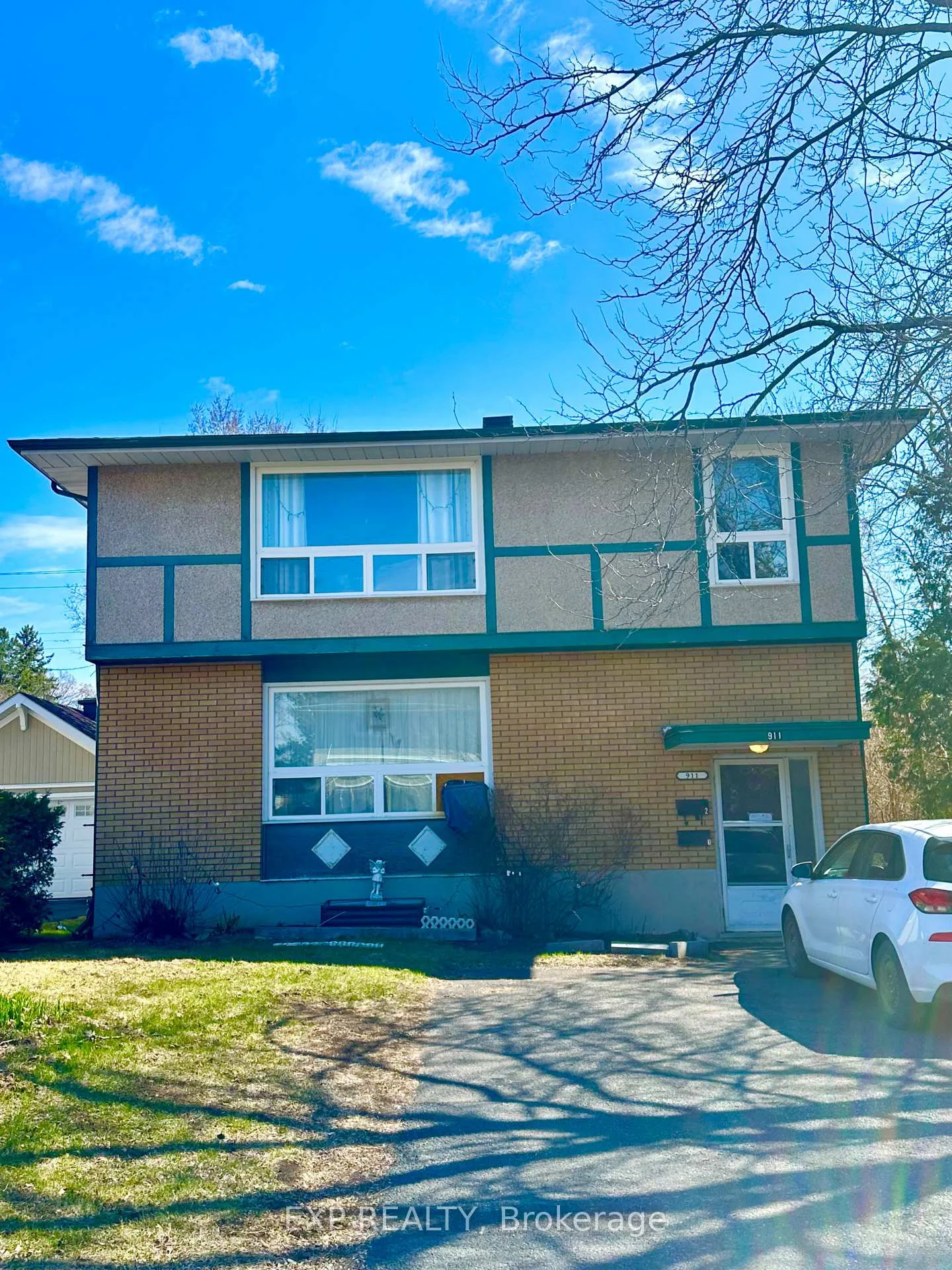 Photo 1 of 911 Pinewood Crescent, Ottawa, Queensway Terrace North — HOMEH