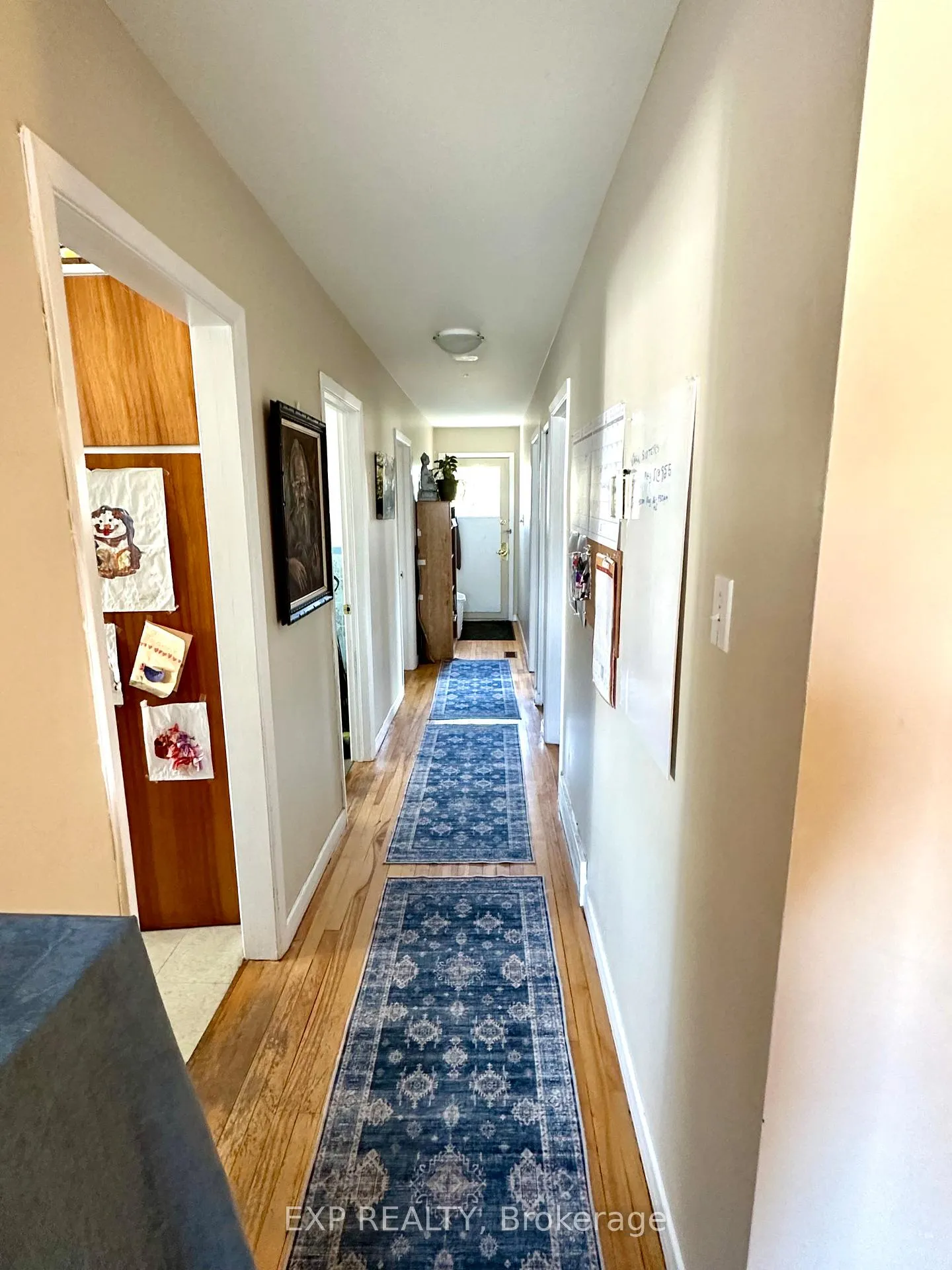 Photo 8 of 911 Pinewood Crescent, Ottawa, Queensway Terrace North — HOMEH