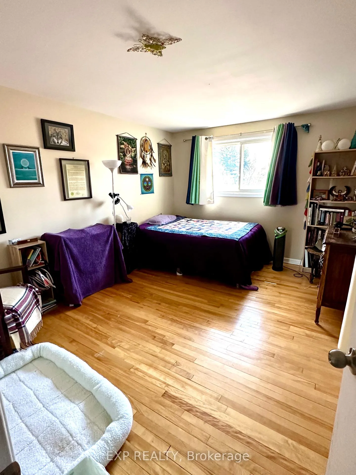 Photo 9 of 911 Pinewood Crescent, Ottawa, Queensway Terrace North — HOMEH