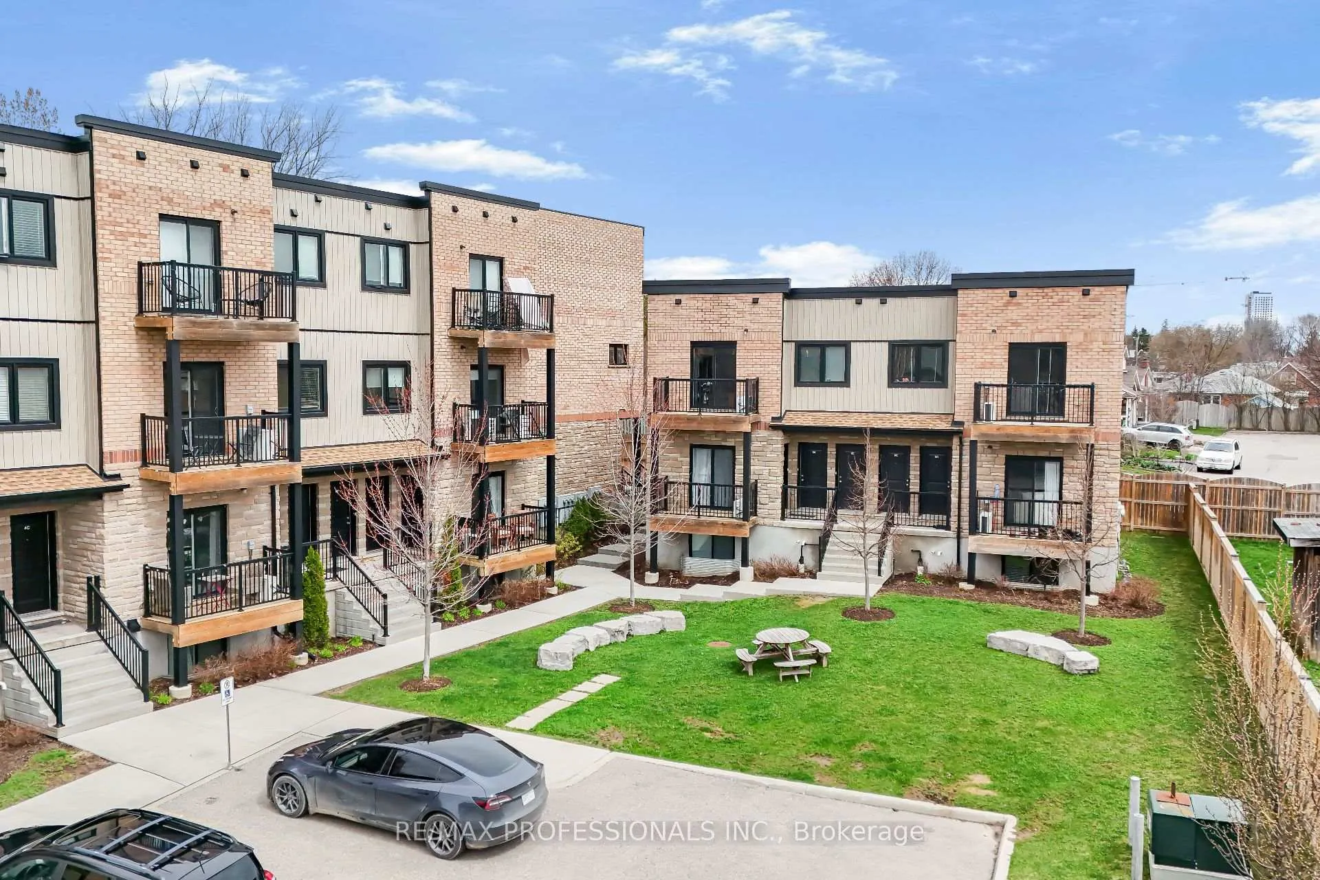 Photo 3 of Unit 7A, 164 Heiman Street, Kitchener, Southdale — HOMEH
