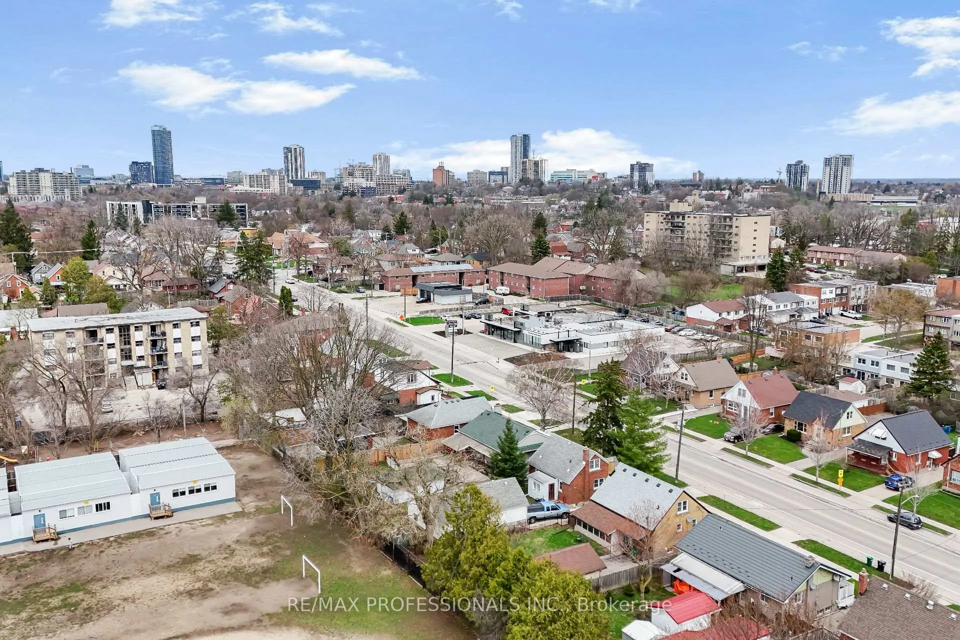 Photo 4 of Unit 7A, 164 Heiman Street, Kitchener, Southdale — HOMEH