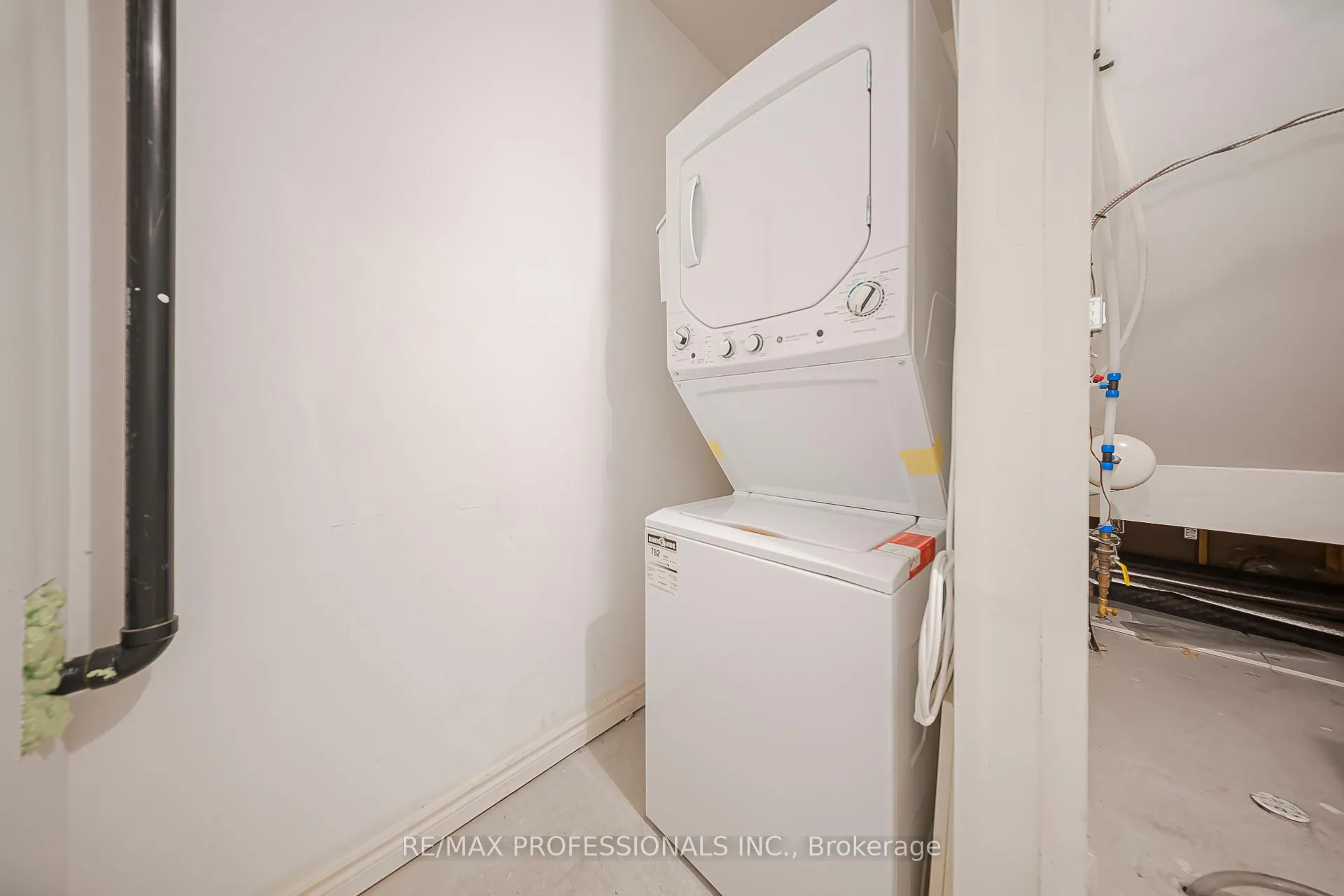 Photo 26 of Unit 7A, 164 Heiman Street, Kitchener, Southdale — HOMEH