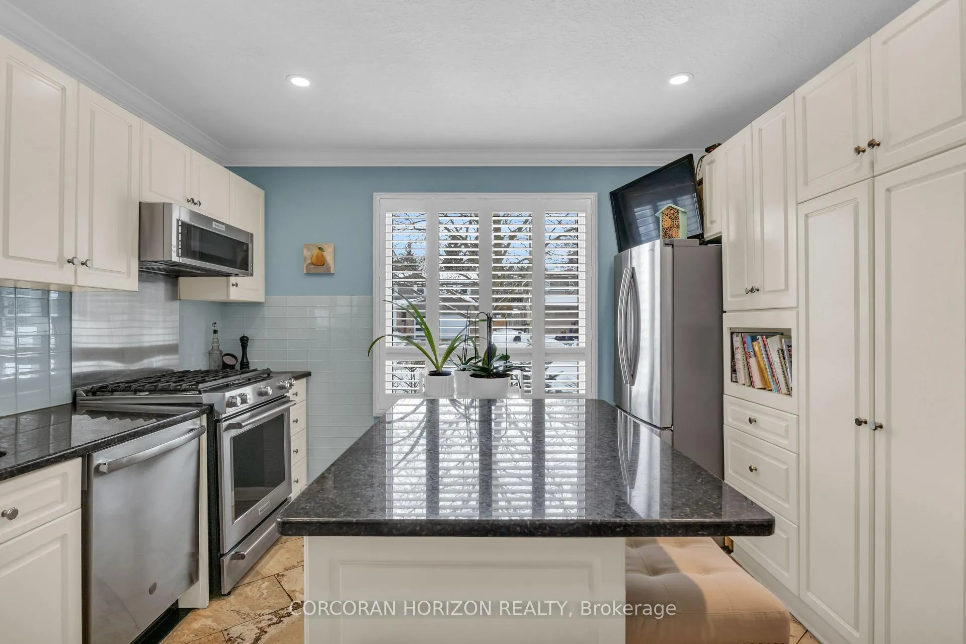 Photo 4 of 197 Autumn Hill Crescent, Kitchener, Forest Heights — HOMEH