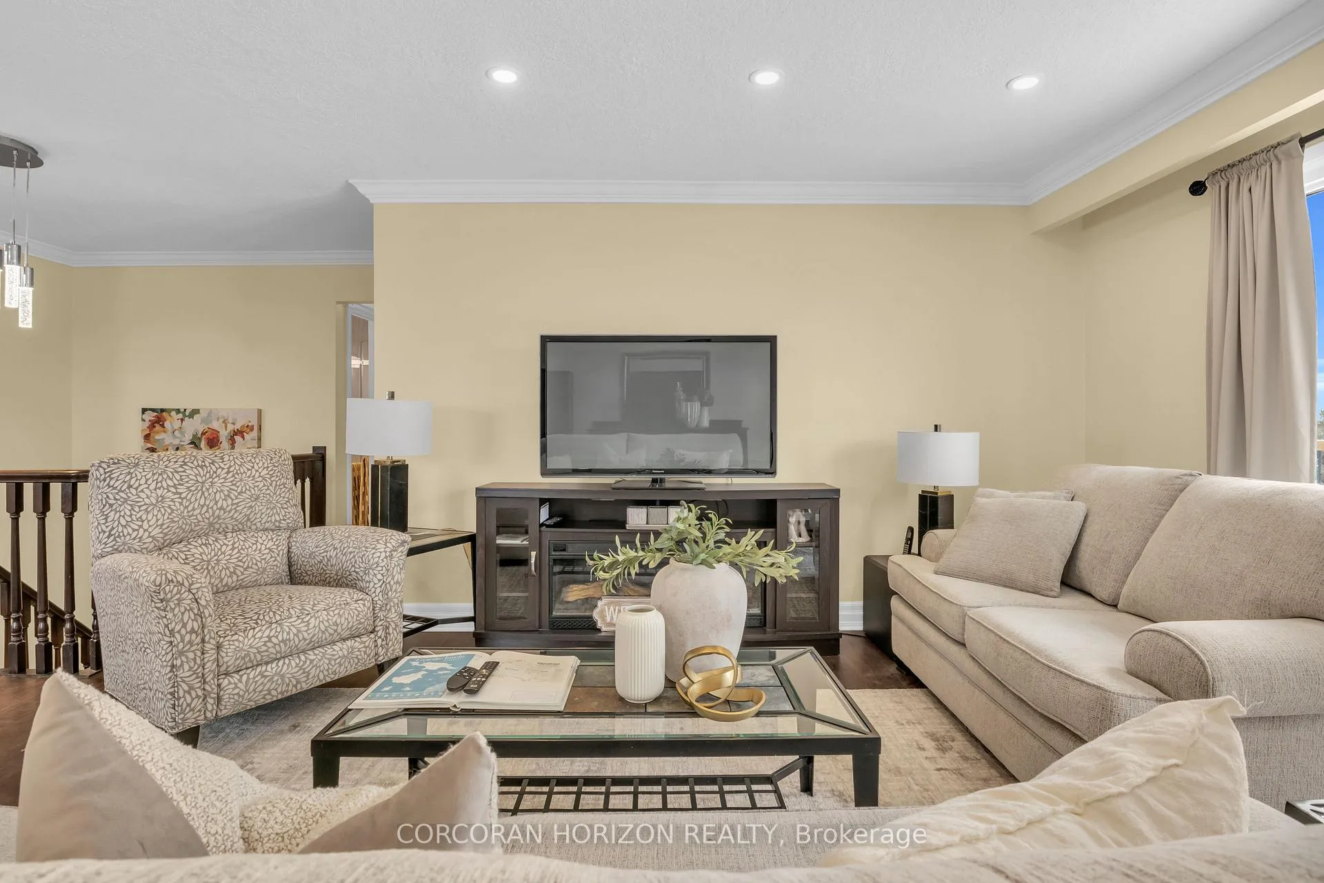 Photo 10 of 197 Autumn Hill Crescent, Kitchener, Forest Heights — HOMEH