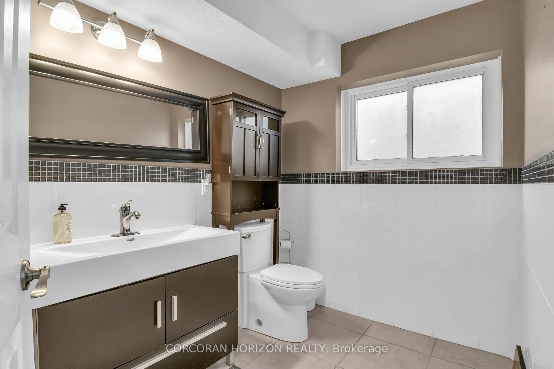 Photo 16 of 197 Autumn Hill Crescent, Kitchener, Forest Heights — HOMEH