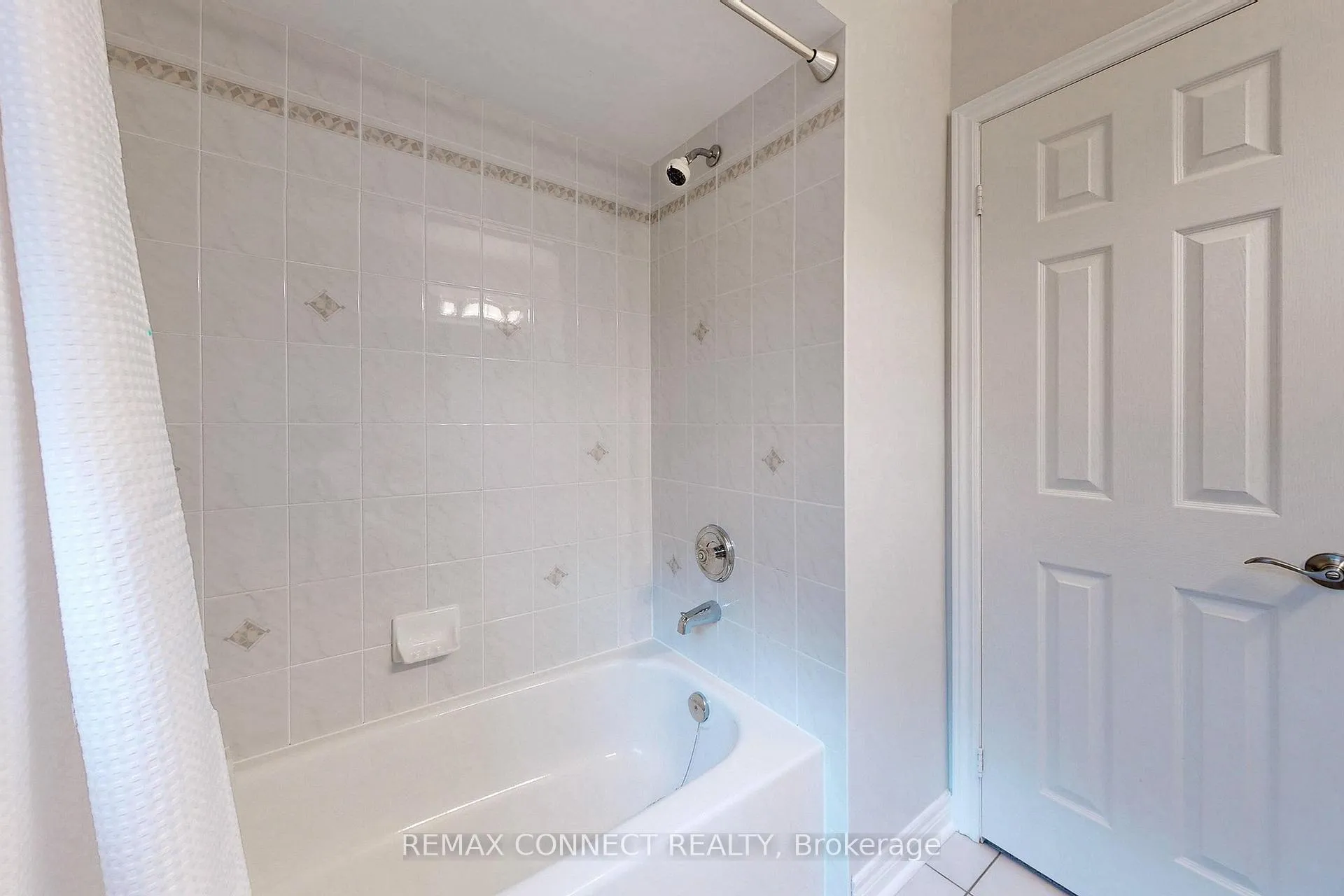 Photo 32 of 111 Dali Crescent, Scarborough, Rouge — HOMEH