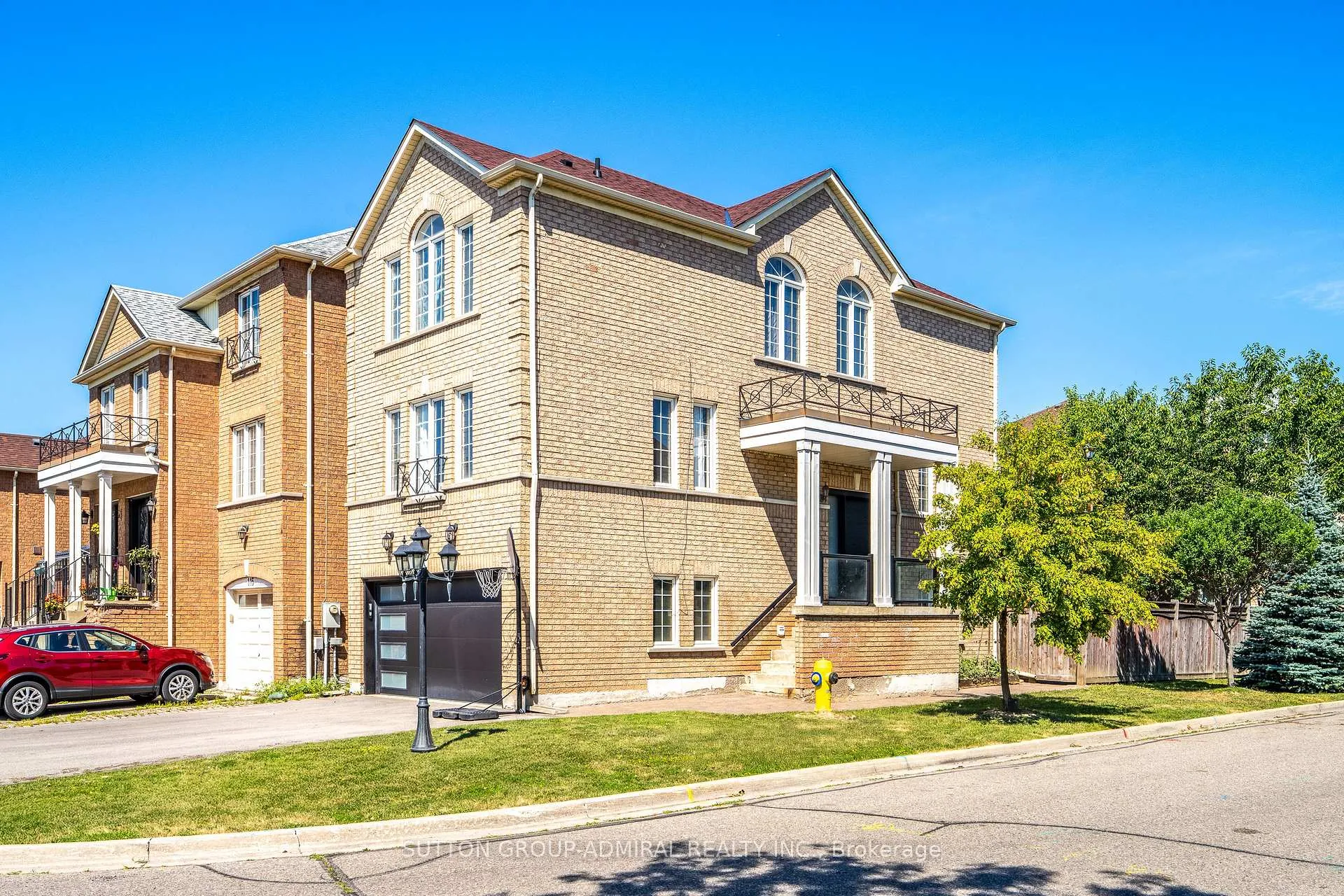 Photo 2 of 113 Sassafras Circle, Vaughan, Patterson — HOMEH