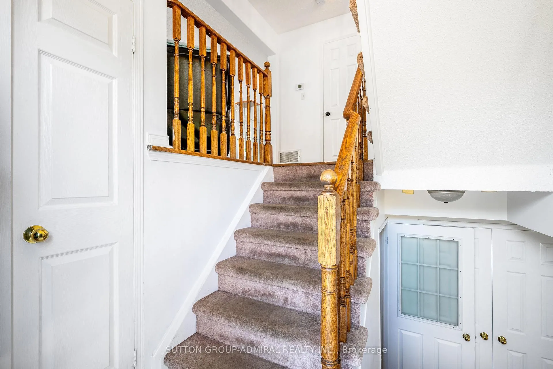 Photo 5 of 113 Sassafras Circle, Vaughan, Patterson — HOMEH