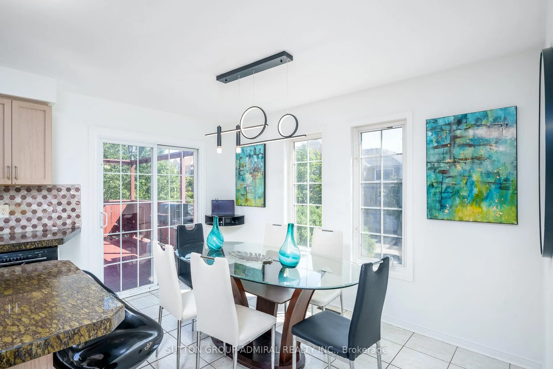 Photo 12 of 113 Sassafras Circle, Vaughan, Patterson — HOMEH