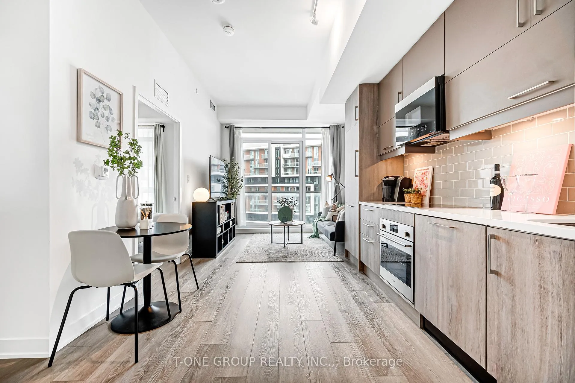 Photo 7 of Unit 1409, 8119 Birchmount Road, Markham, Unionville — HOMEH