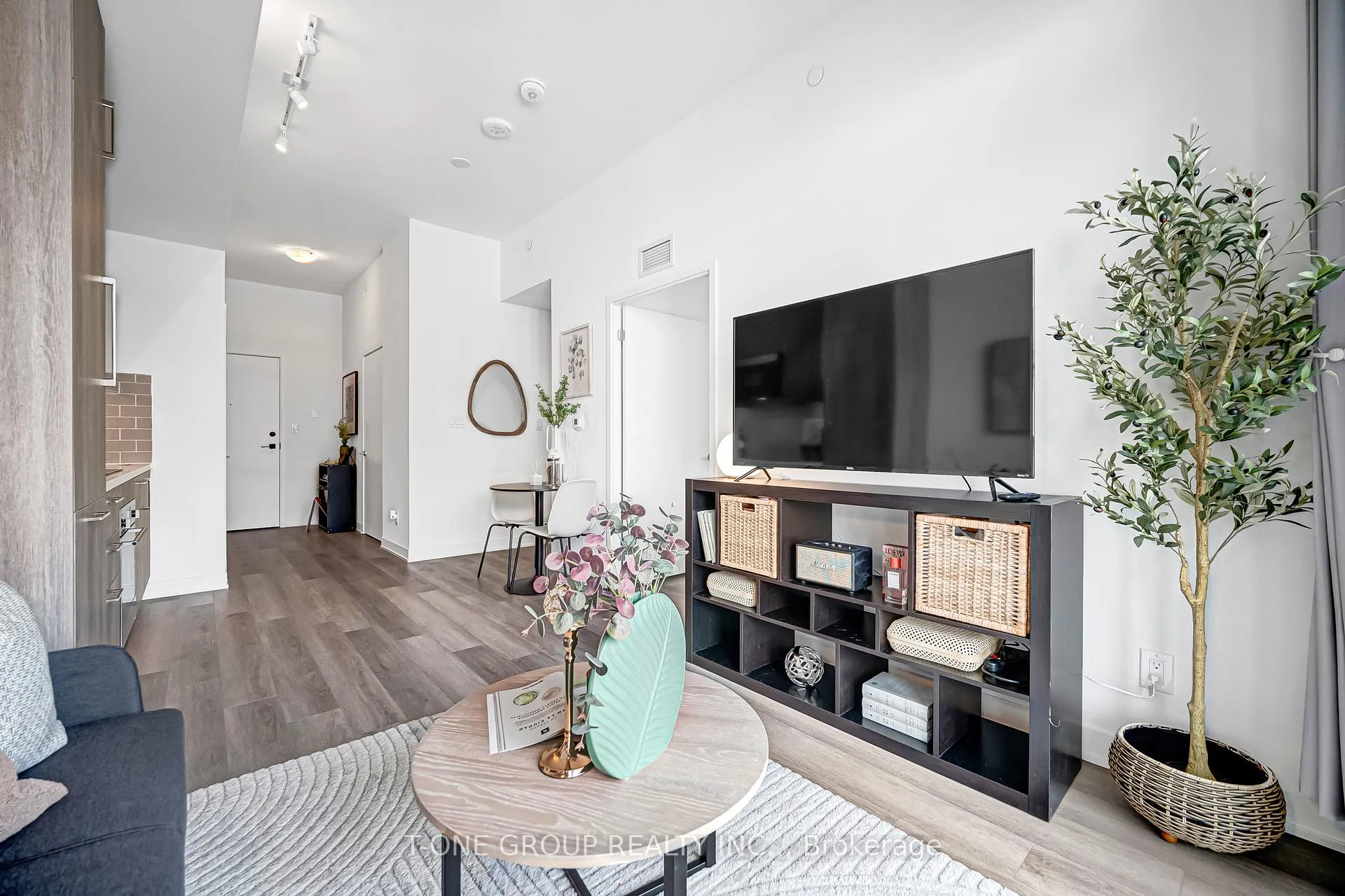 Photo 10 of Unit 1409, 8119 Birchmount Road, Markham, Unionville — HOMEH