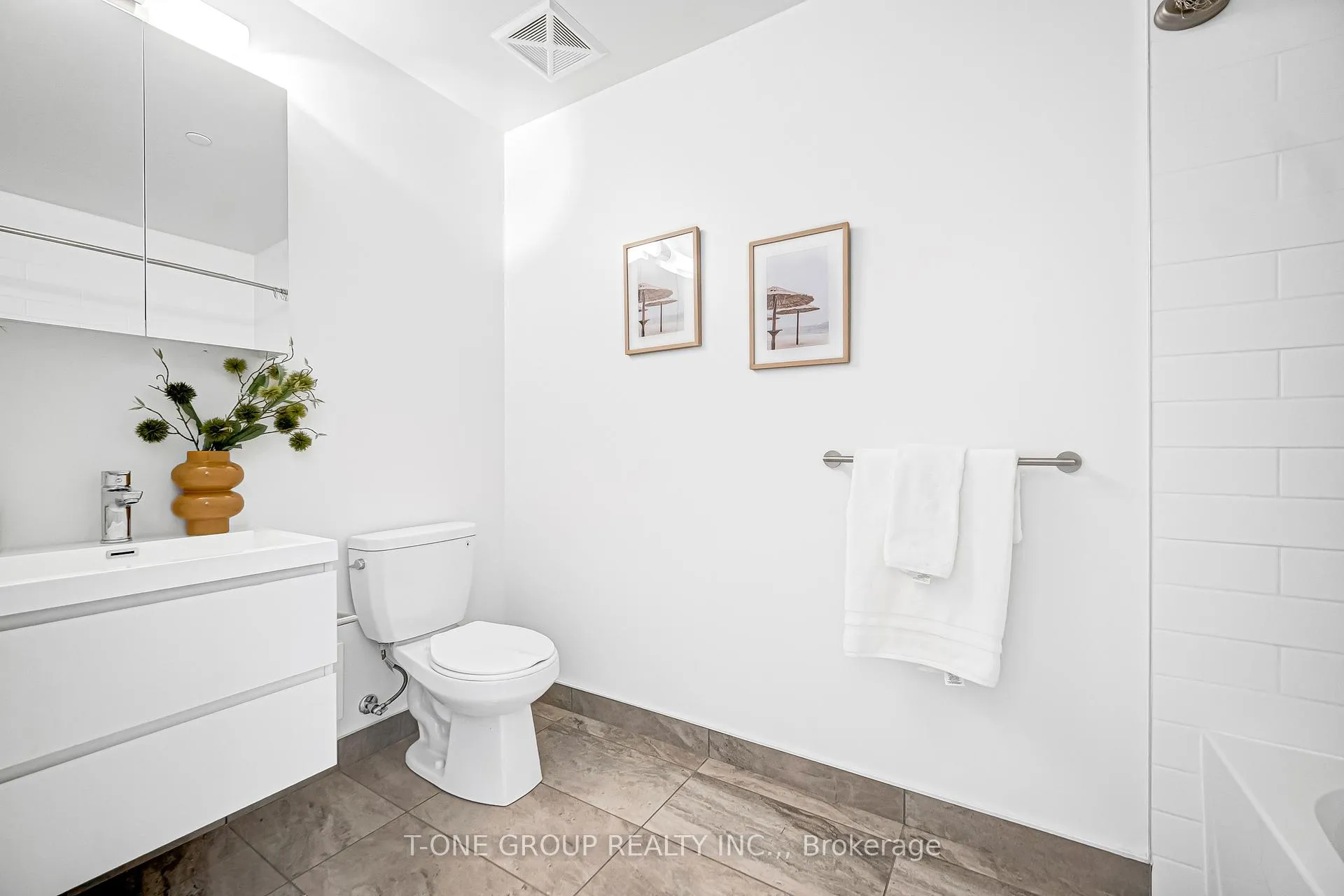 Photo 24 of Unit 1409, 8119 Birchmount Road, Markham, Unionville — HOMEH