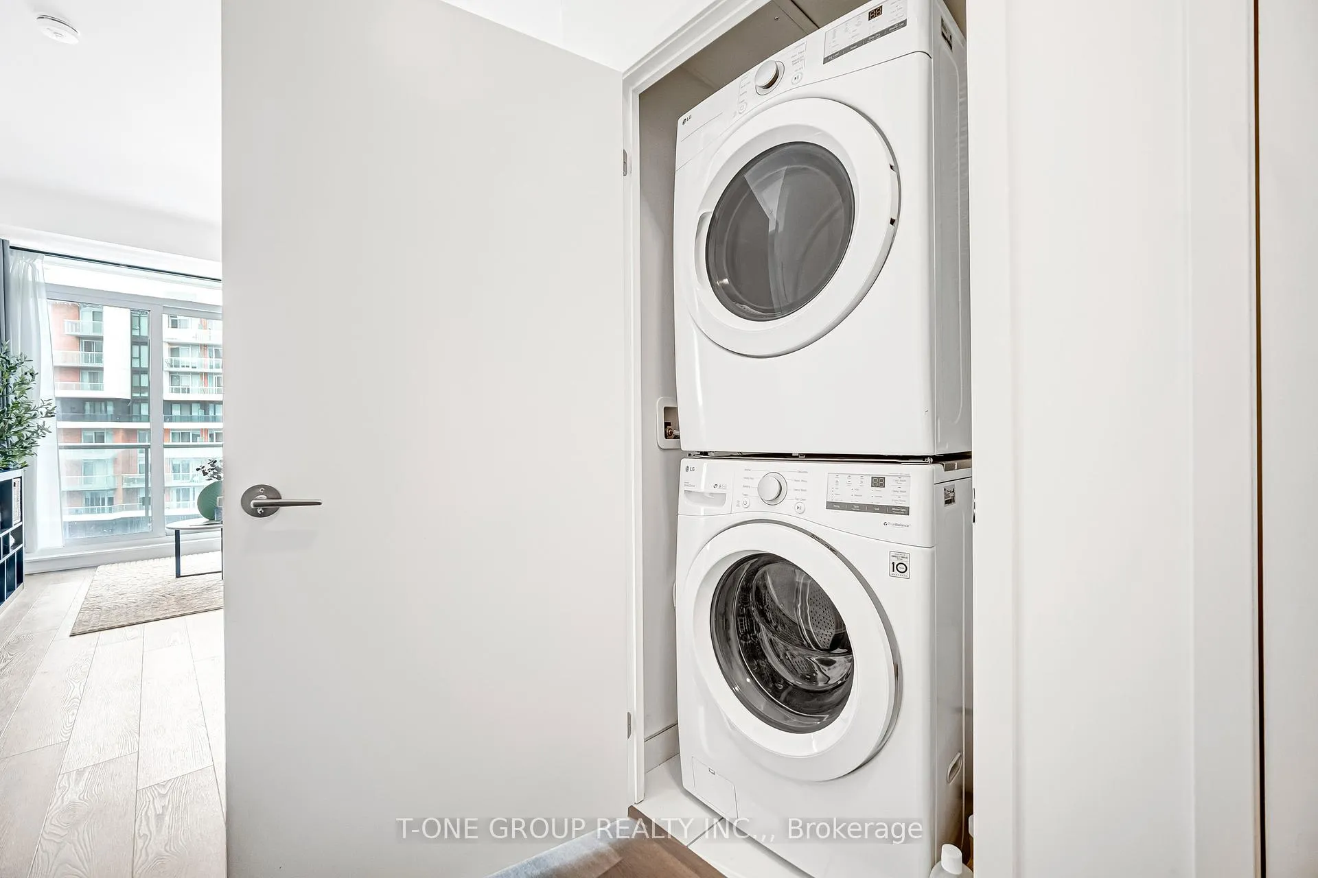 Photo 26 of Unit 1409, 8119 Birchmount Road, Markham, Unionville — HOMEH