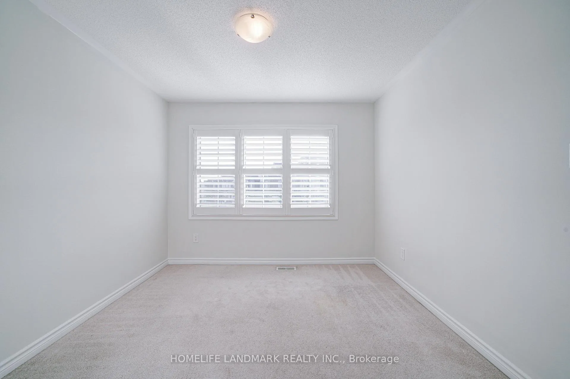 Photo 14 of 1391 Whitney Terrace, Milton, Ford — HOMEH