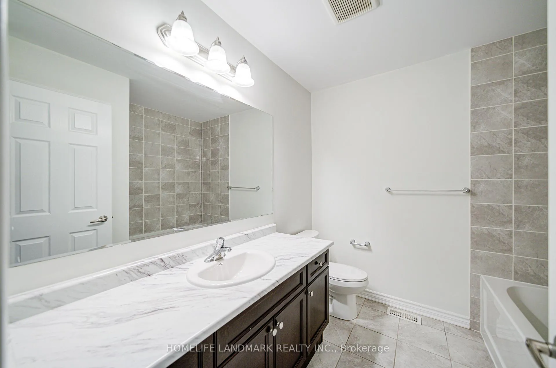Photo 20 of 1391 Whitney Terrace, Milton, Ford — HOMEH