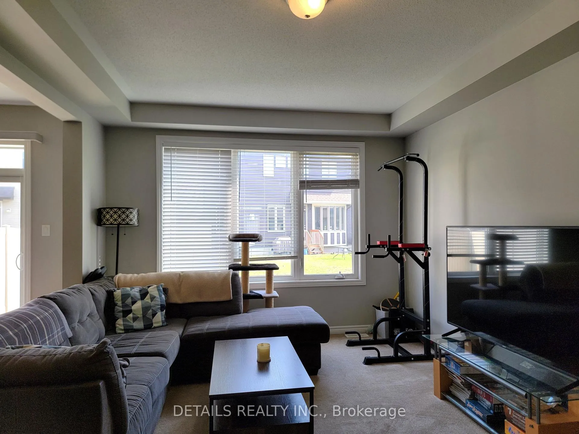 Photo 3 of 214 Cranesbill Road, Ottawa, Kanata - Emerald Meadows/Trailwest — HOMEH