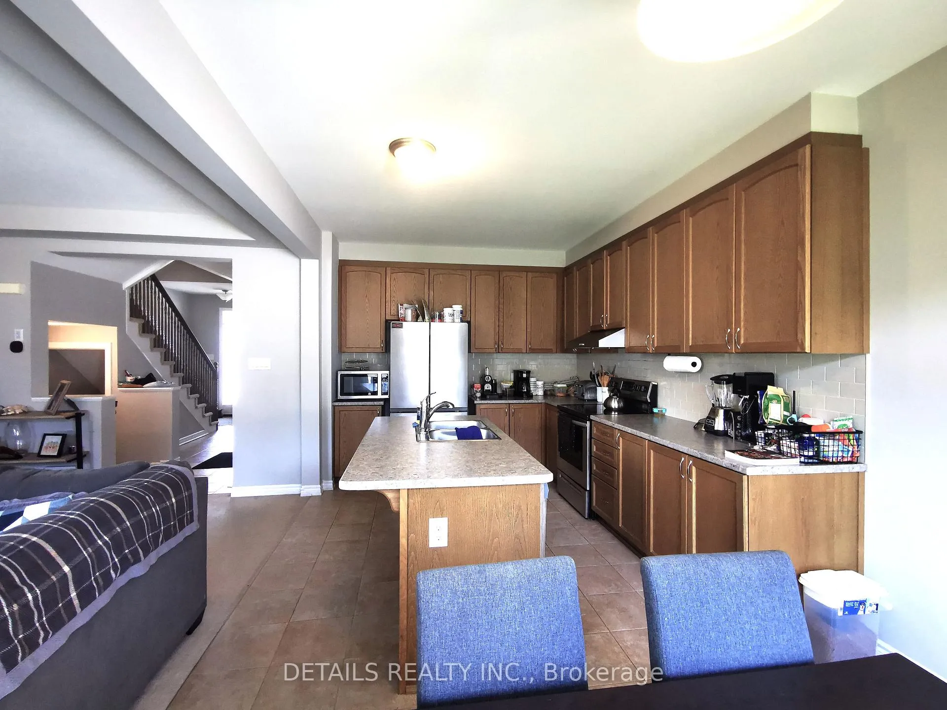Photo 7 of 214 Cranesbill Road, Ottawa, Kanata - Emerald Meadows/Trailwest — HOMEH