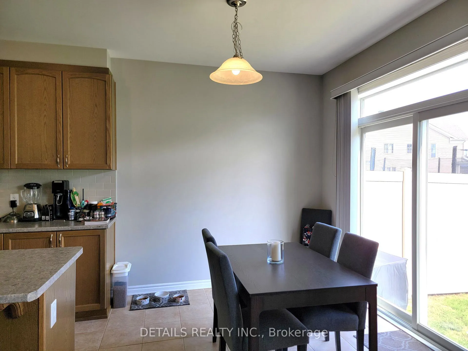 Photo 8 of 214 Cranesbill Road, Ottawa, Kanata - Emerald Meadows/Trailwest — HOMEH