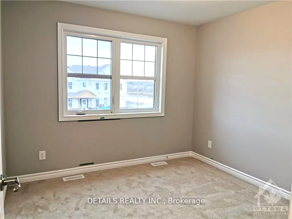 Photo 19 of 214 Cranesbill Road, Ottawa, Kanata - Emerald Meadows/Trailwest — HOMEH