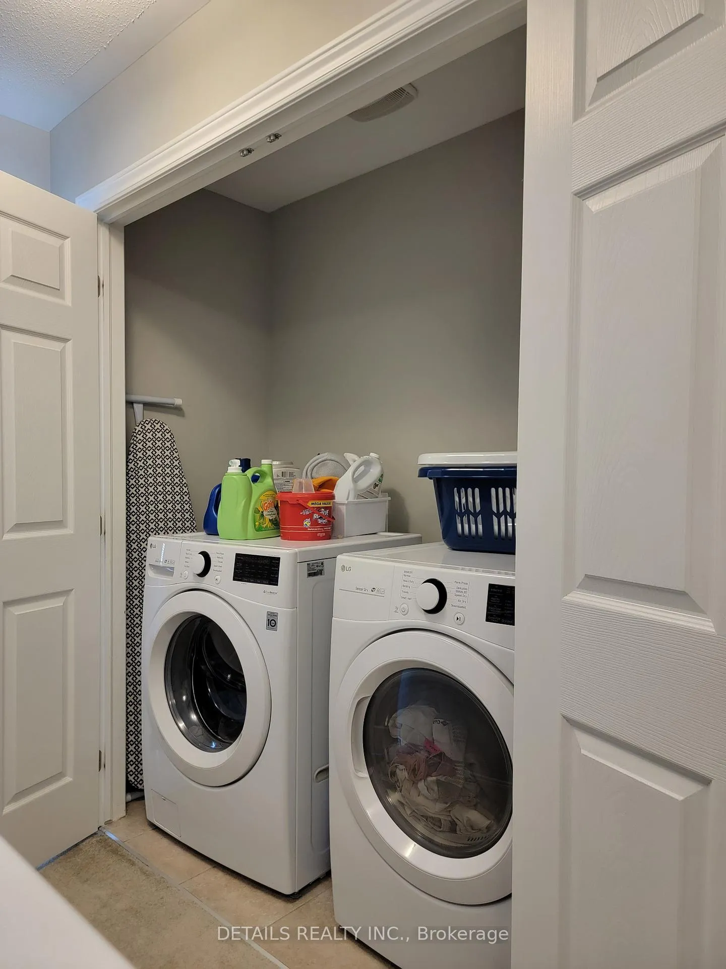 Photo 22 of 214 Cranesbill Road, Ottawa, Kanata - Emerald Meadows/Trailwest — HOMEH