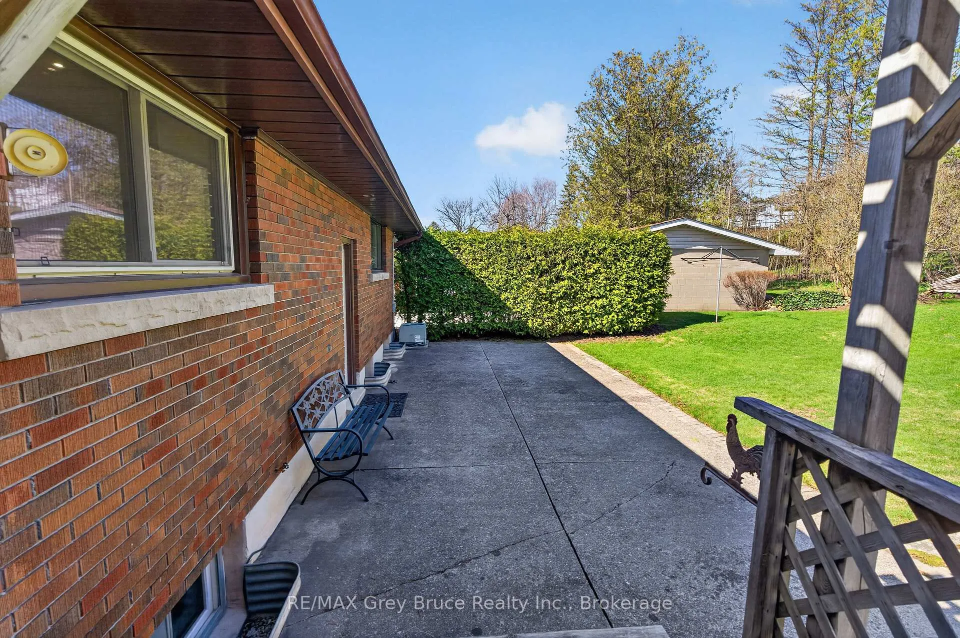 Photo 6 of 331 8th Avenue E, Owen Sound — HOMEH