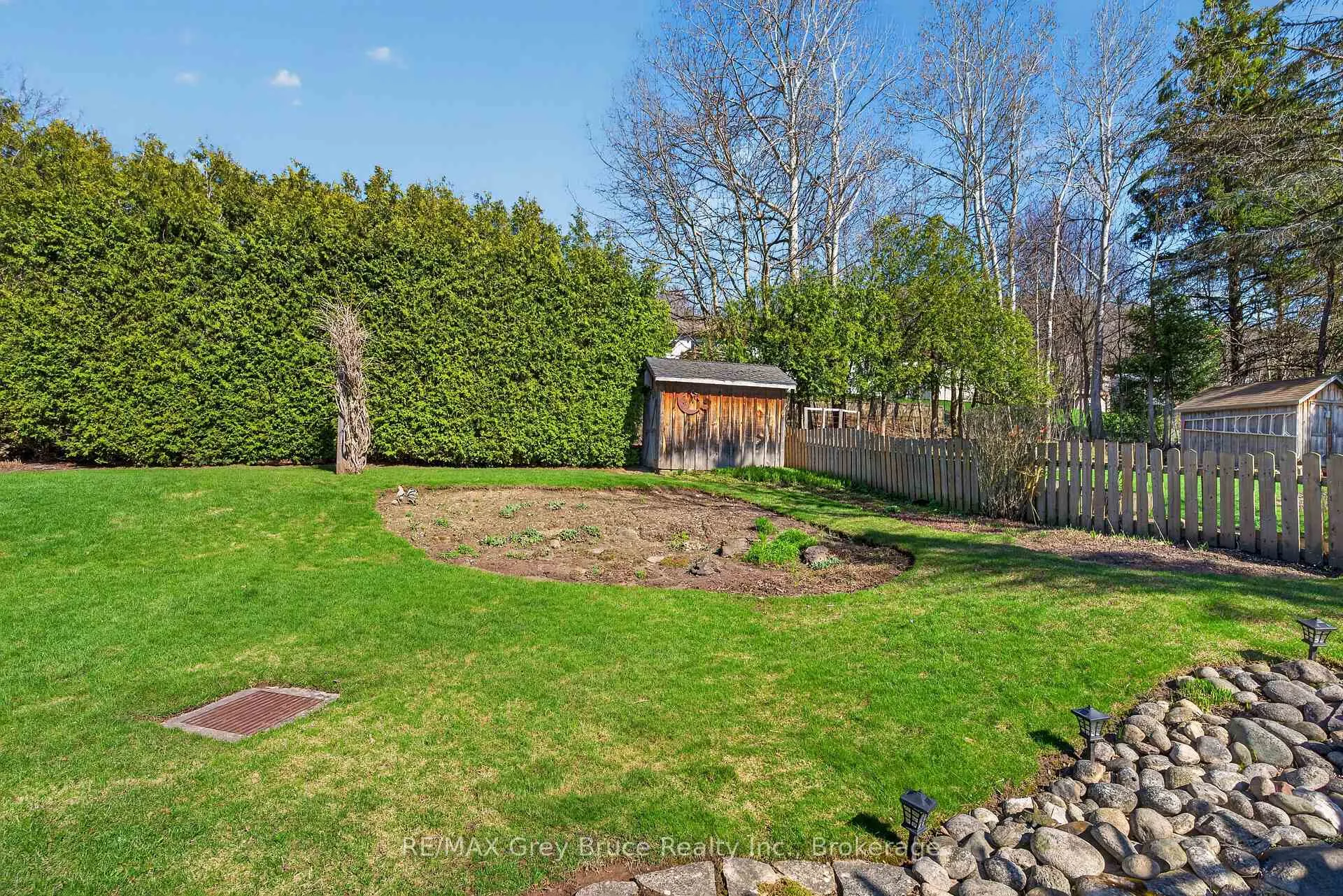 Photo 7 of 331 8th Avenue E, Owen Sound — HOMEH
