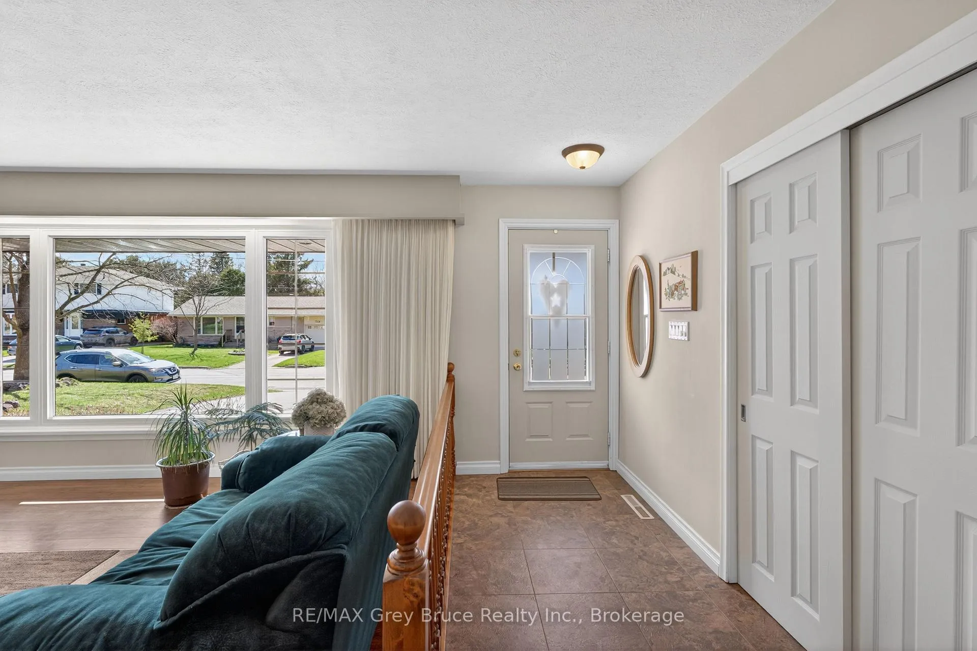 Photo 19 of 331 8th Avenue E, Owen Sound — HOMEH