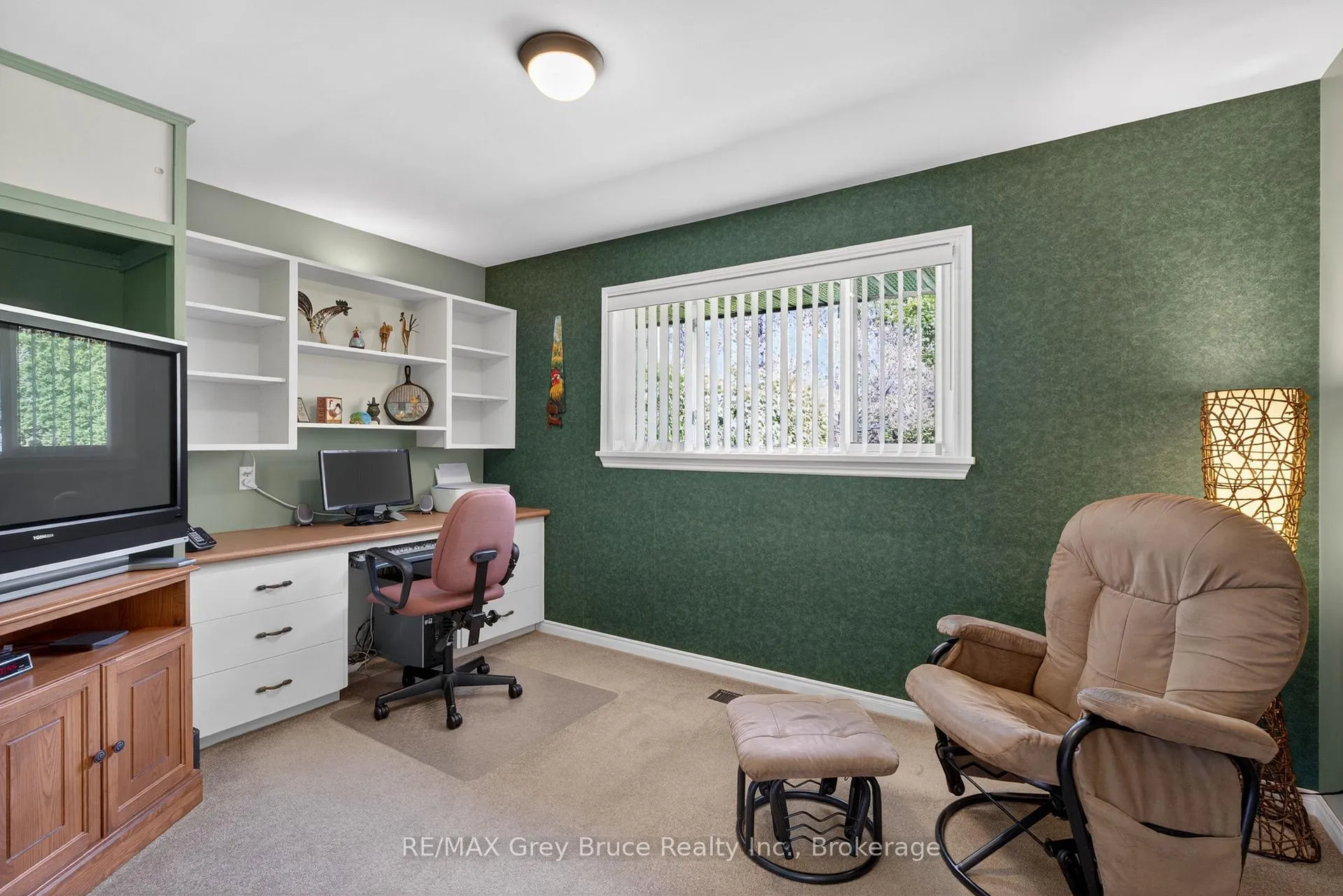 Photo 24 of 331 8th Avenue E, Owen Sound — HOMEH