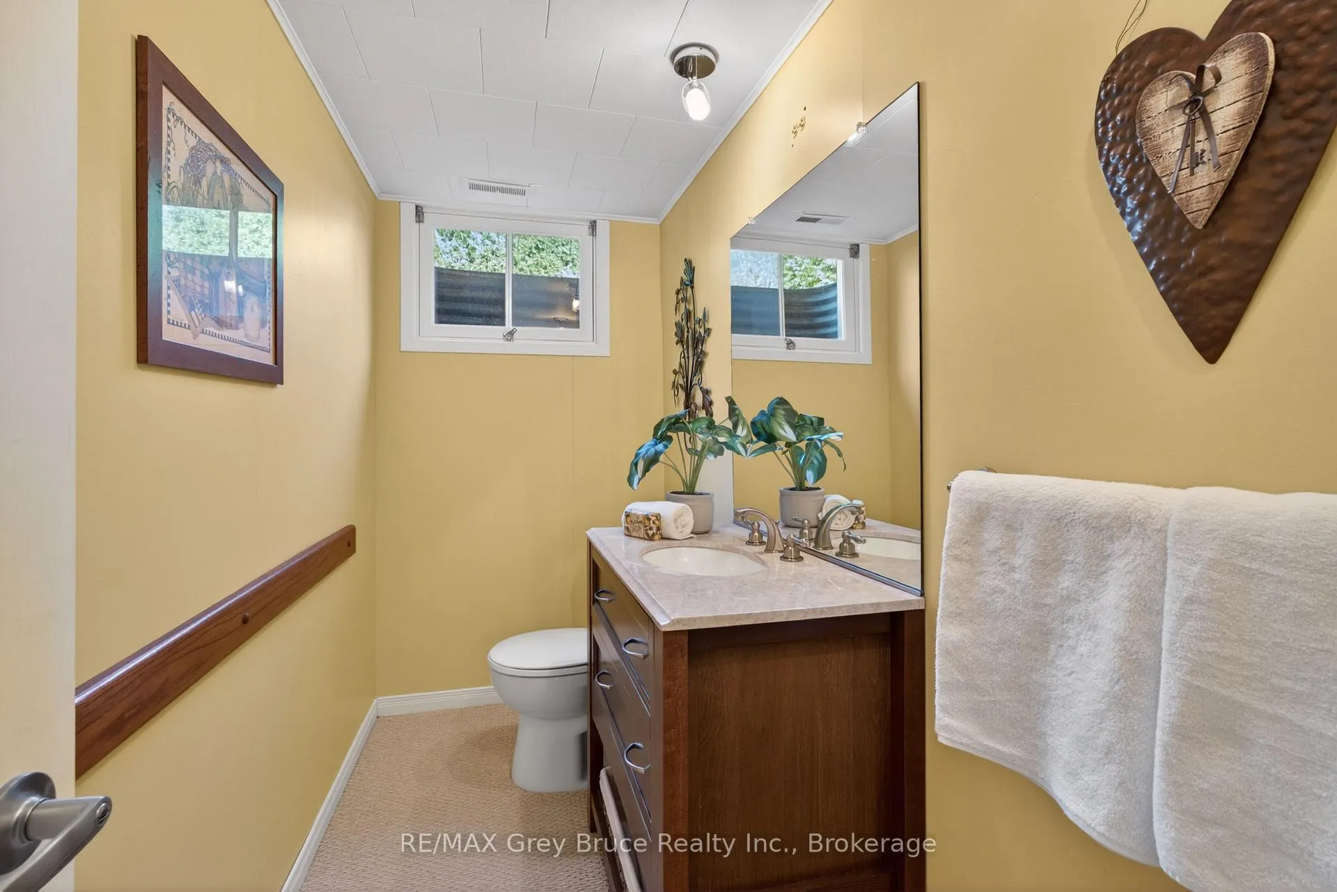 Photo 31 of 331 8th Avenue E, Owen Sound — HOMEH