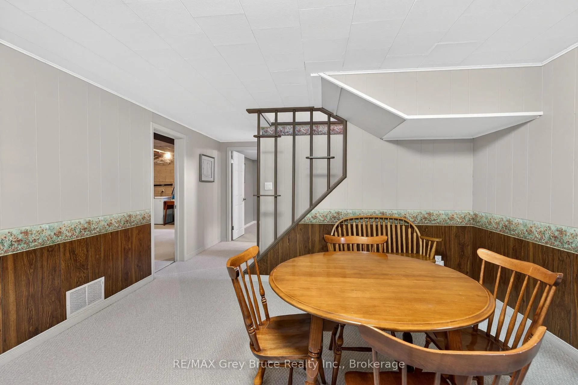 Photo 36 of 331 8th Avenue E, Owen Sound — HOMEH