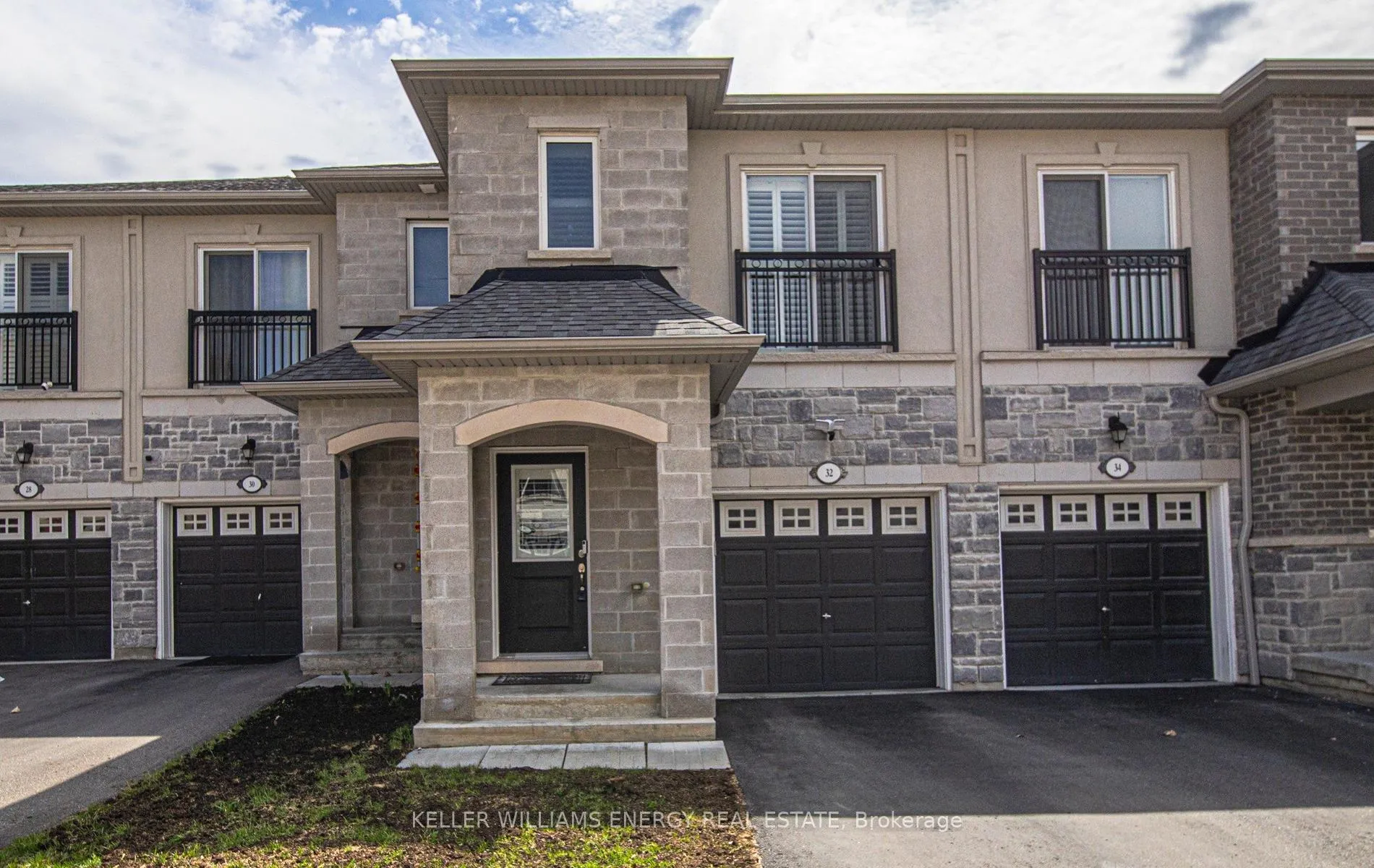 Photo 1 of 32 Kantium Way, Whitby, Pringle Creek — HOMEH