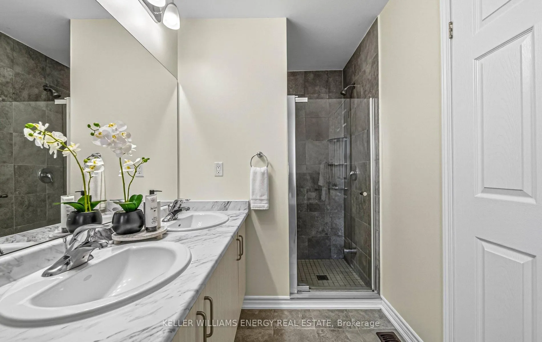 Photo 28 of 32 Kantium Way, Whitby, Pringle Creek — HOMEH