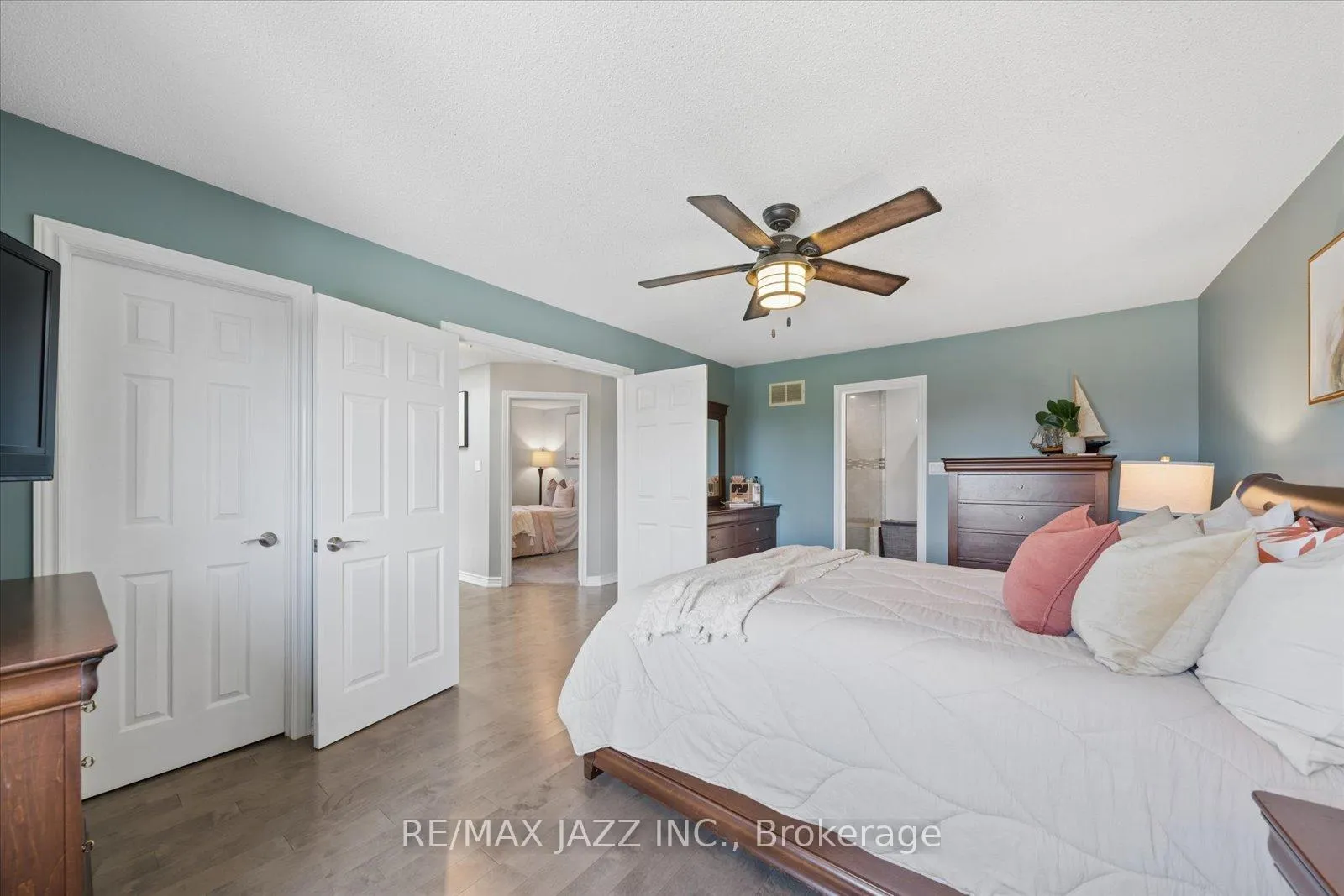 Photo 19 of 47 Waller Street, Whitby, Rolling Acres — HOMEH
